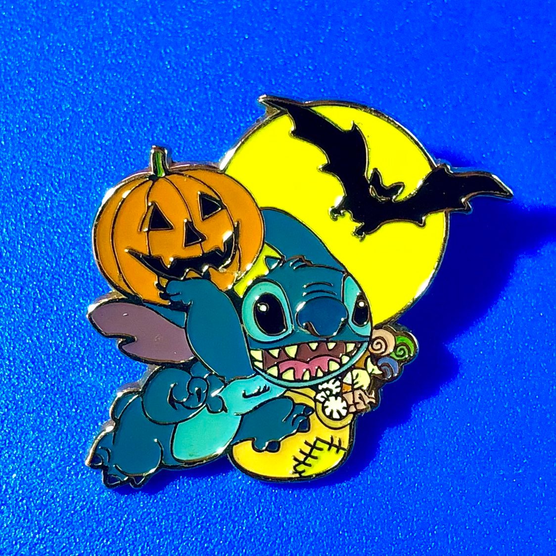 RARE! Stitch Haloween Candy Bat Moon Disneyland Paris Pin