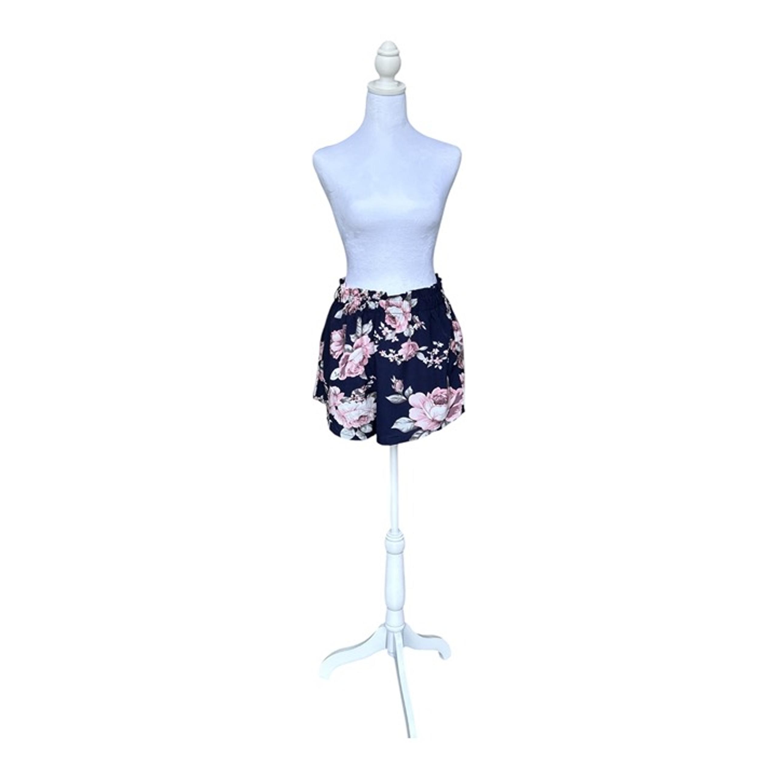 Shein Floral Pull On Shorts-Size M