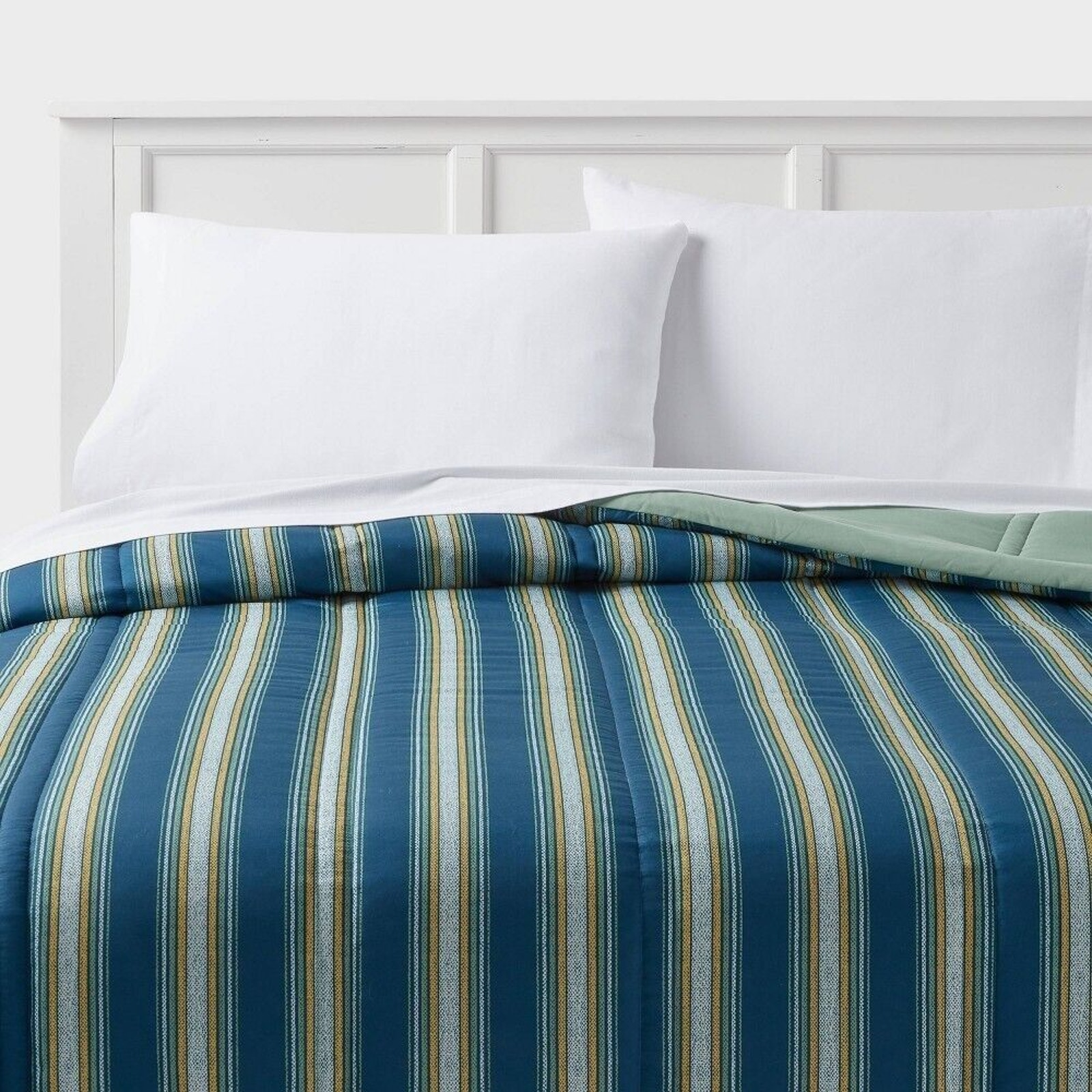 Room Essentials Microfiber Comforter Navy Striped Full/Queen*