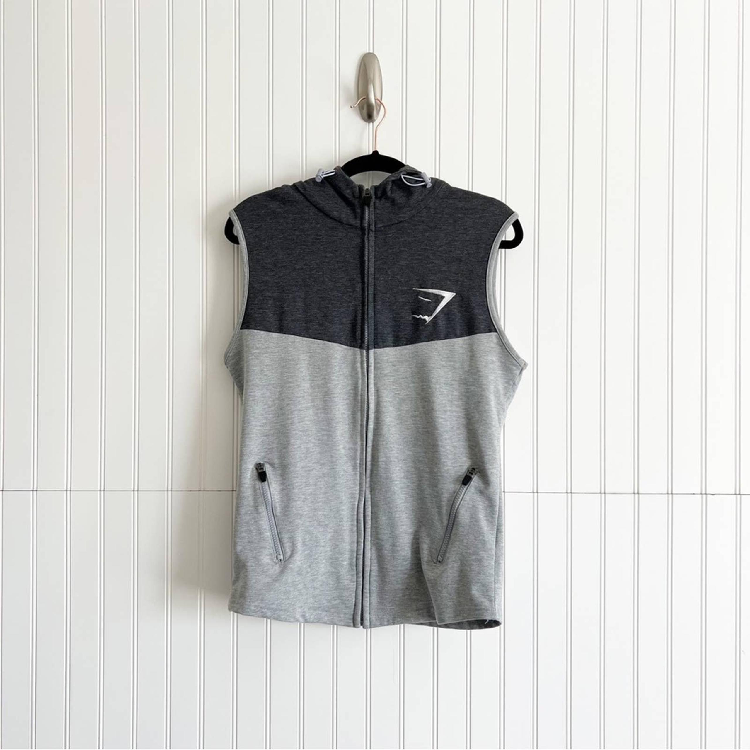 Gymshark Size Small Gray Sleeveless Zip Vest