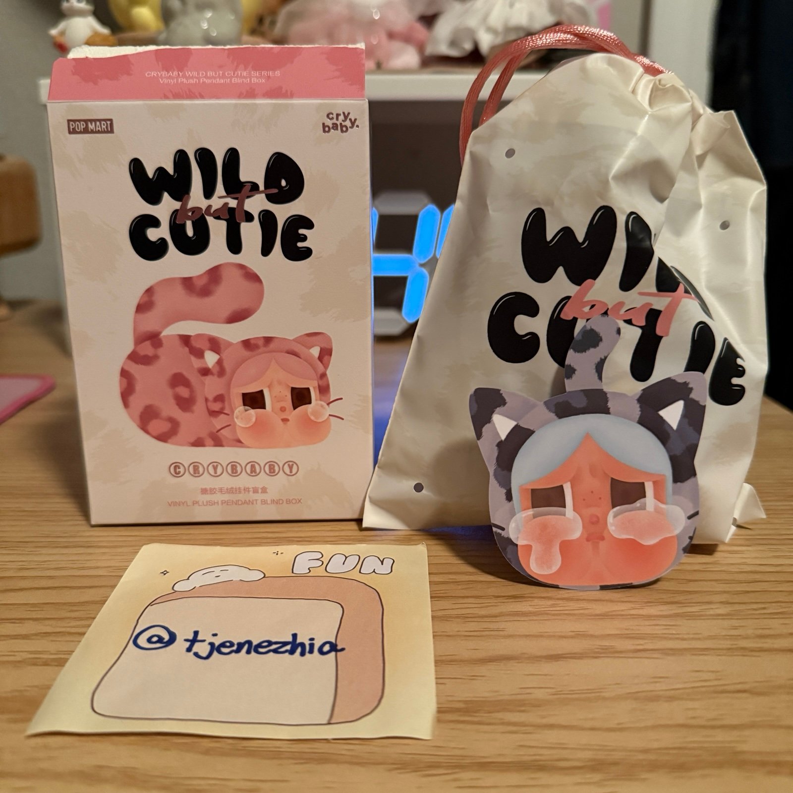 CRYBABY WILD BUT CUTIE Denim Cutie 2点セット Crybaby Wild but Cutie Vinyl Plush Pendant Series Denim