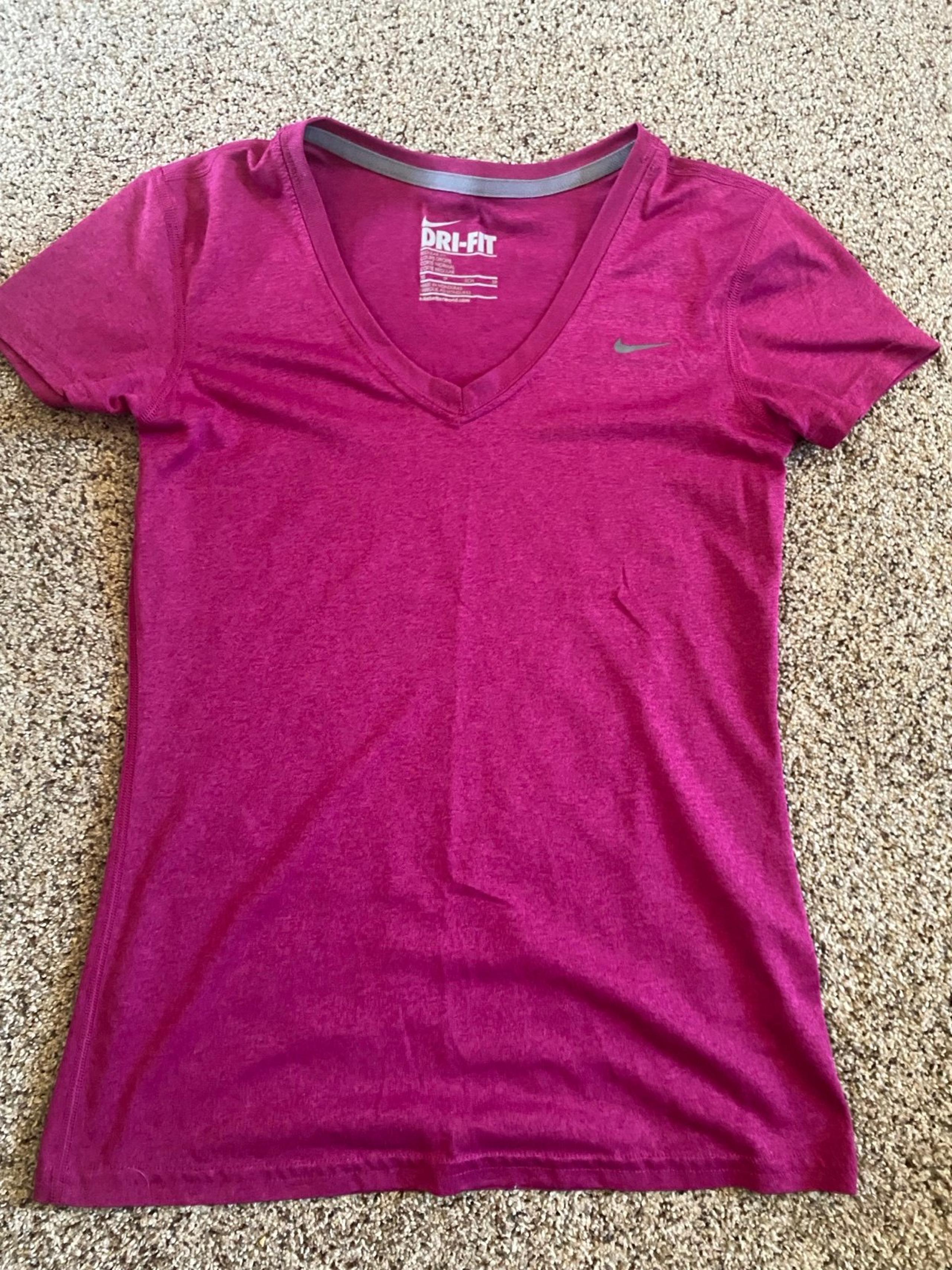 Nike Athletic Sport Dri Fit Top Shirt Women’s Size XS