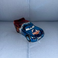 Disney Pixar Cars Metallic Transforming Lighting McQueen