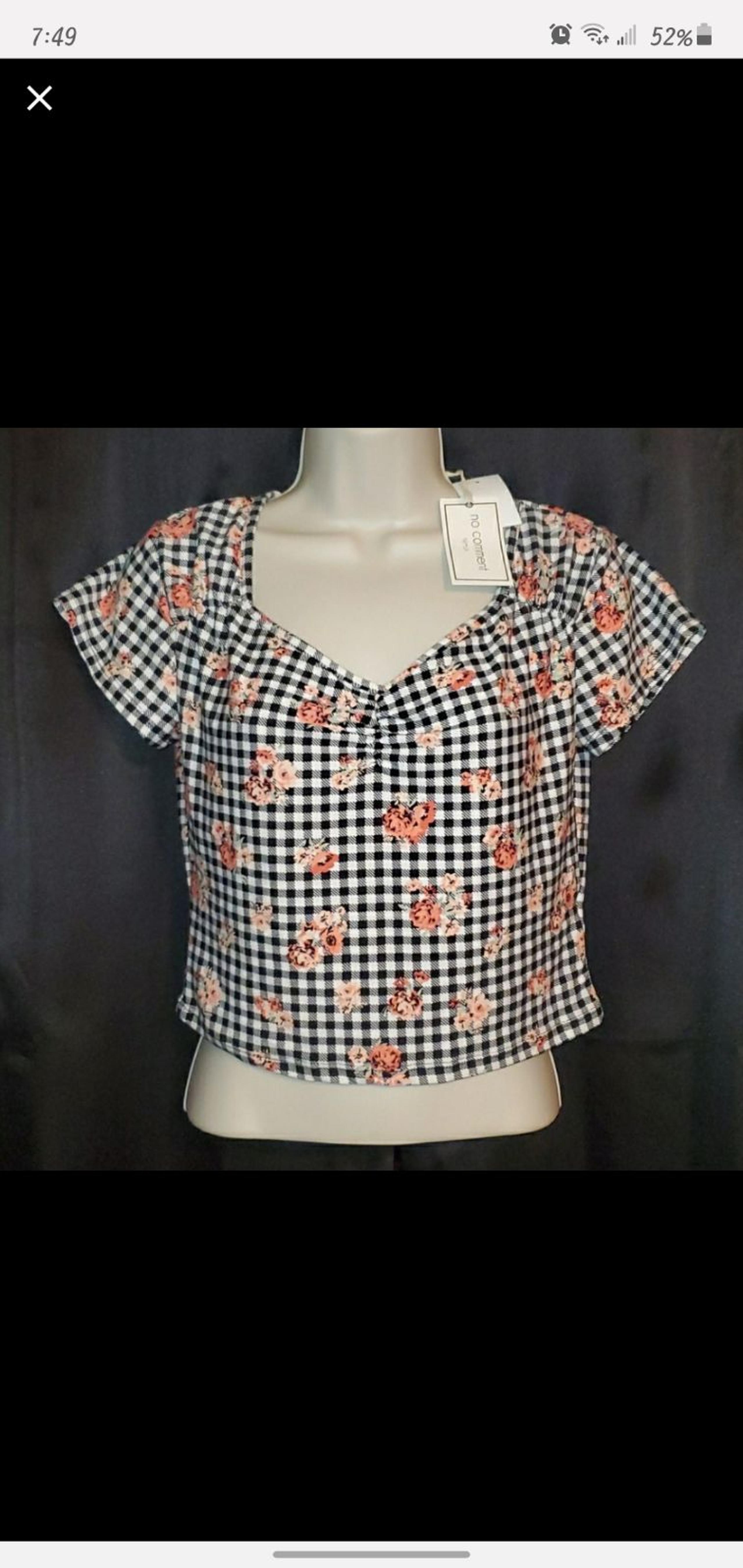 No comment black/white floral print crop