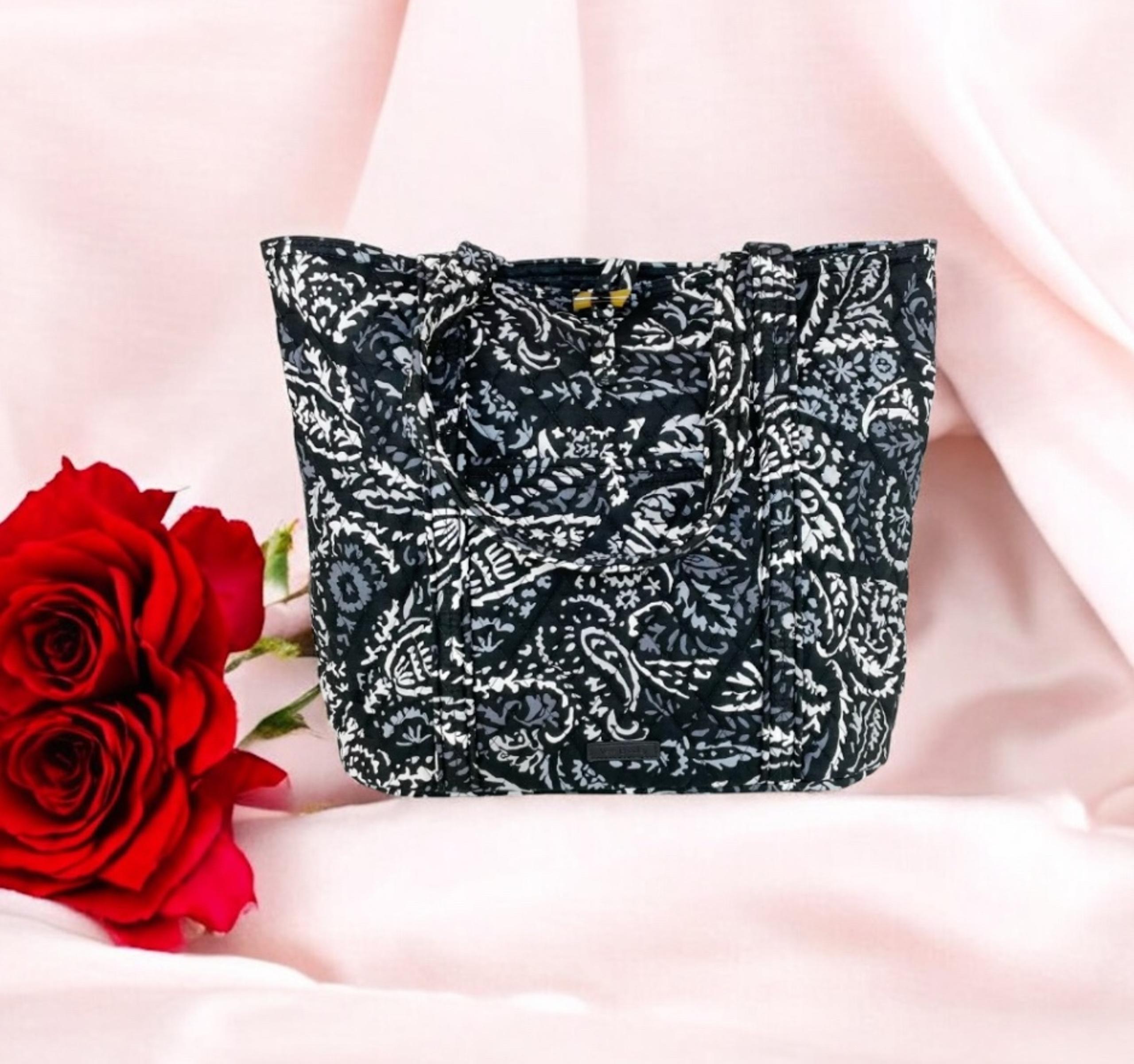 Vera Bradley Vera 15822-P70 Paisley Noir