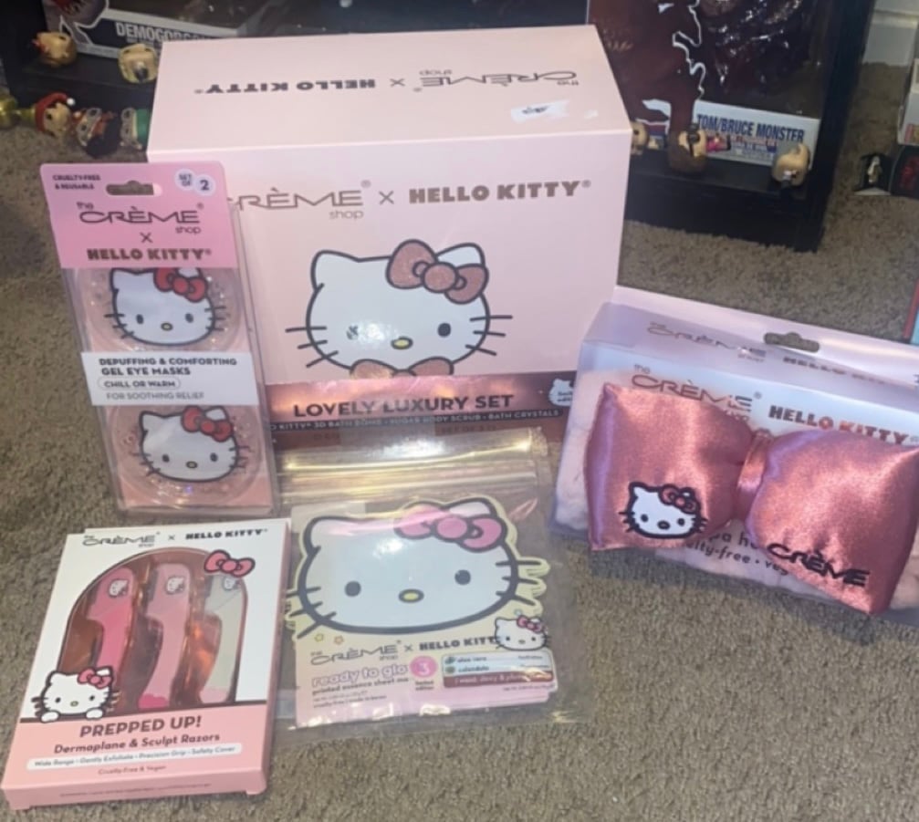 The CREME Shop hello kitty gift bundle