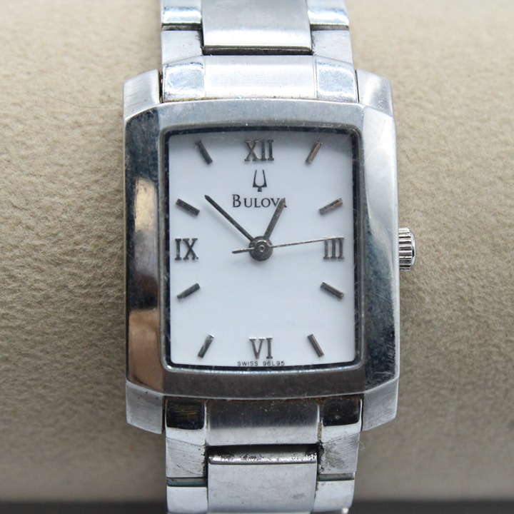 Vintage Bulova Swiss 63L05 Stainless Steel Women's Classic Silver Tone Watch