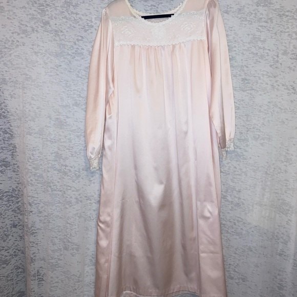 Vintage Christian Dior Blush Pink Satin Silky 3/4 Lace Embroidered Night Dress