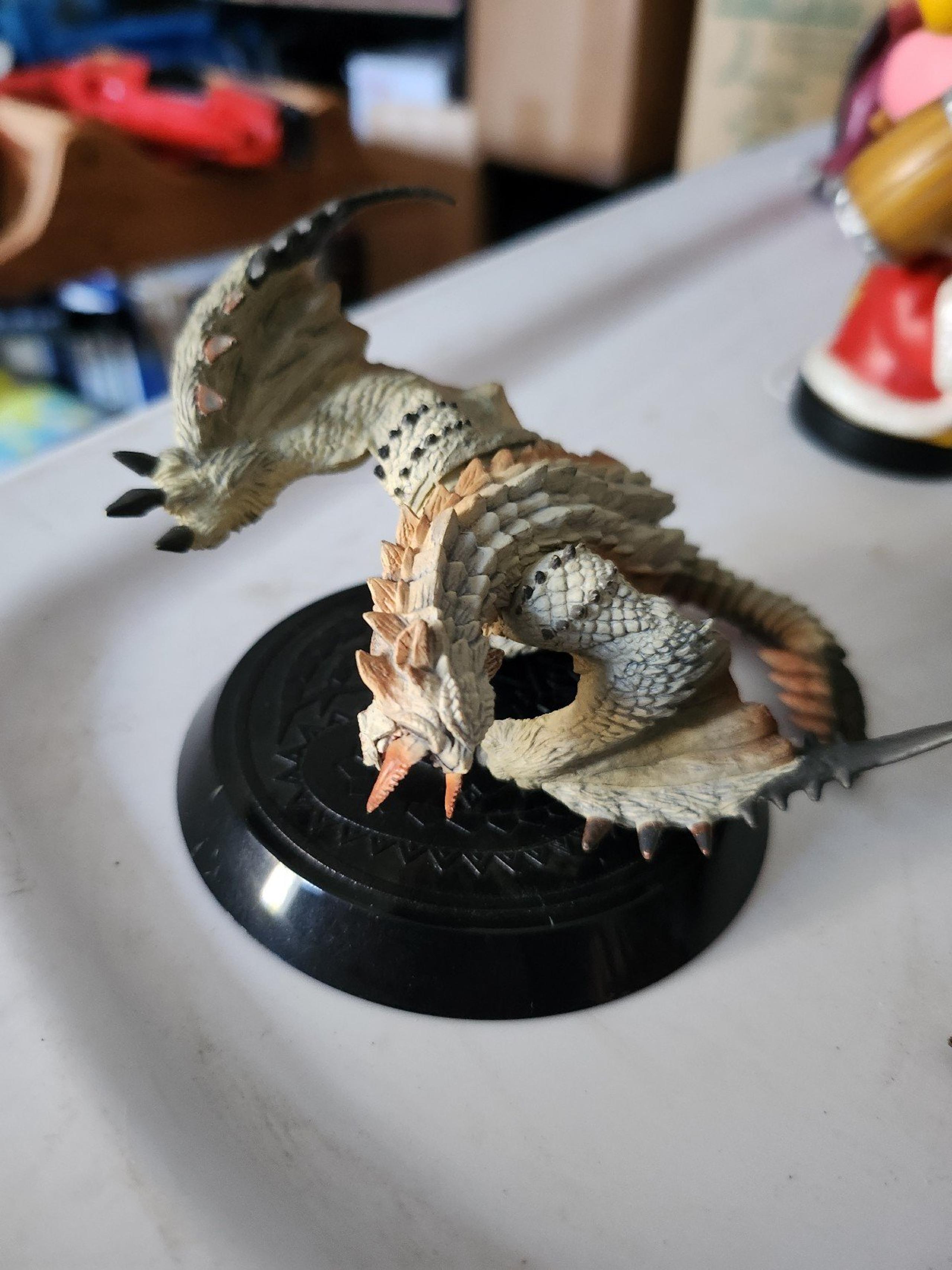 Barioth Figure Builder
