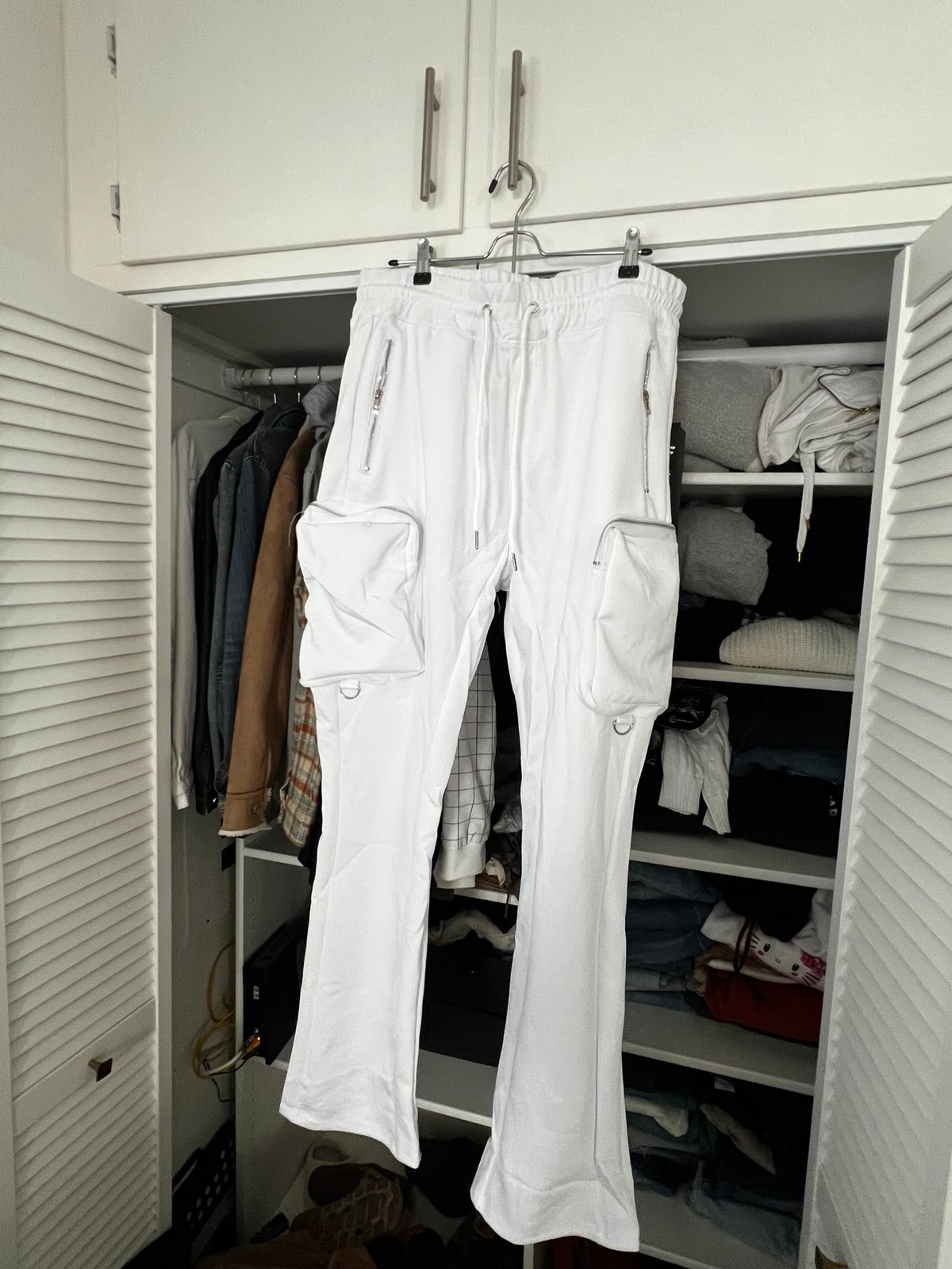 MOTIVE DENIM CARGO STACKED TRACK PANTS (WHITE)