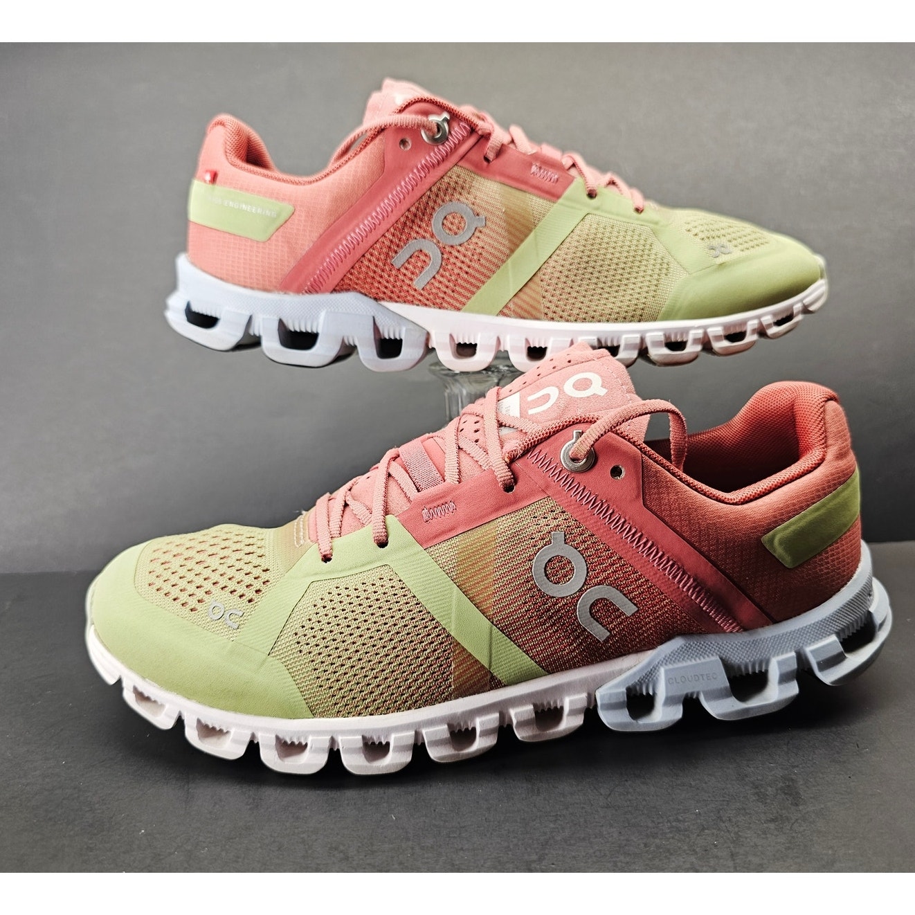 Oncloud Women 7.5 Comfy footwear
