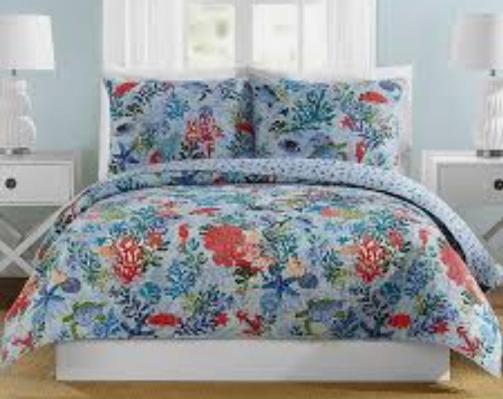 Vera Bradley SHORE THING King Size Comforter/Quilt and Pillow Shams