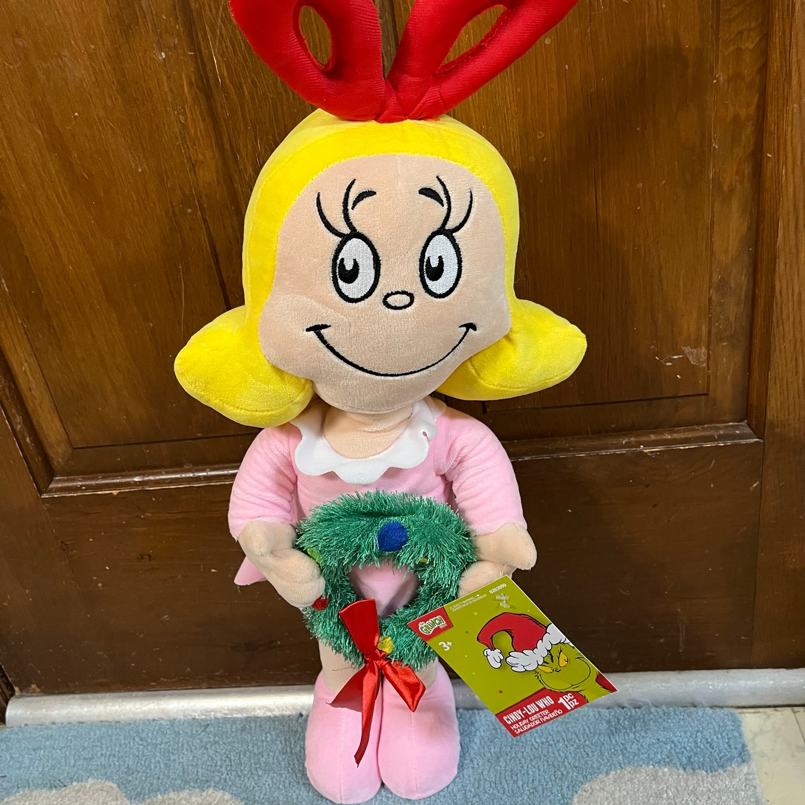 New Cindy Lou who grinch plush holiday greeter 2ft