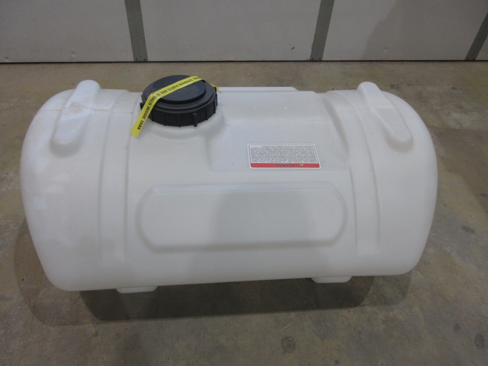 40 Gallon White Plastic Tank(Local Pickup Only)