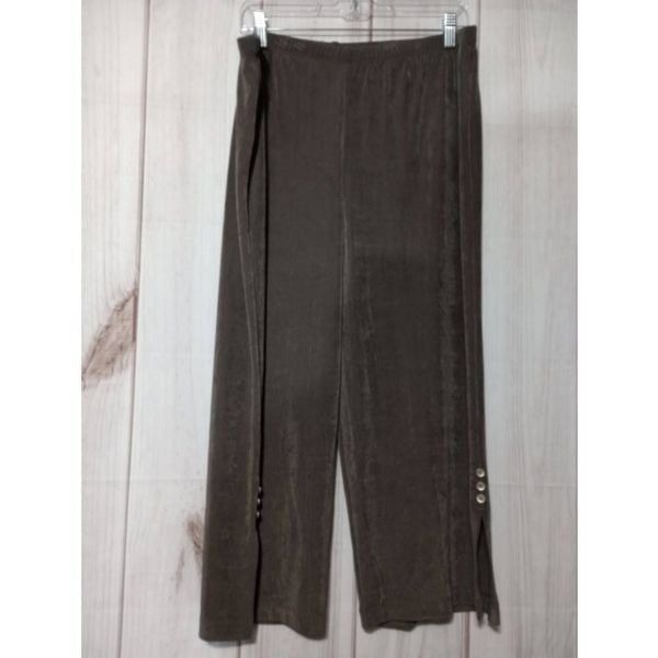 Chico's Traveler's Pants Chico's 3 Gray Capri Pull On