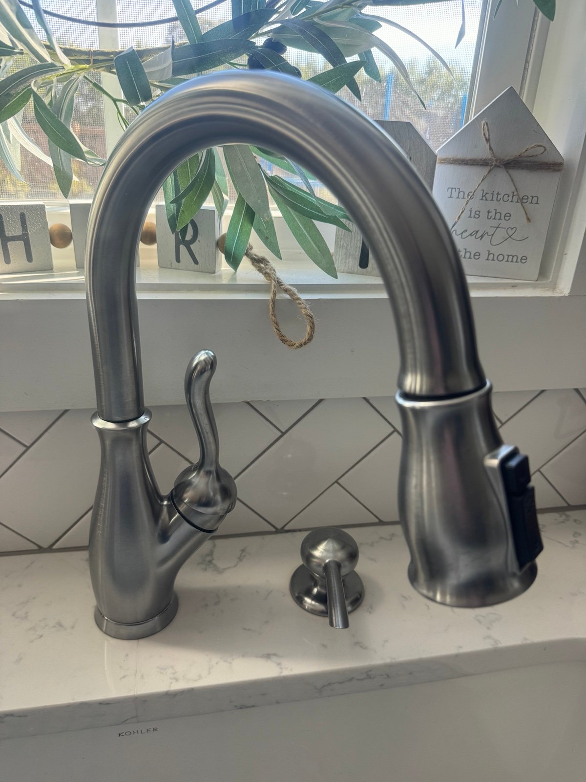 Leland Kitchen Faucet and Soap Dispenser in Stainless