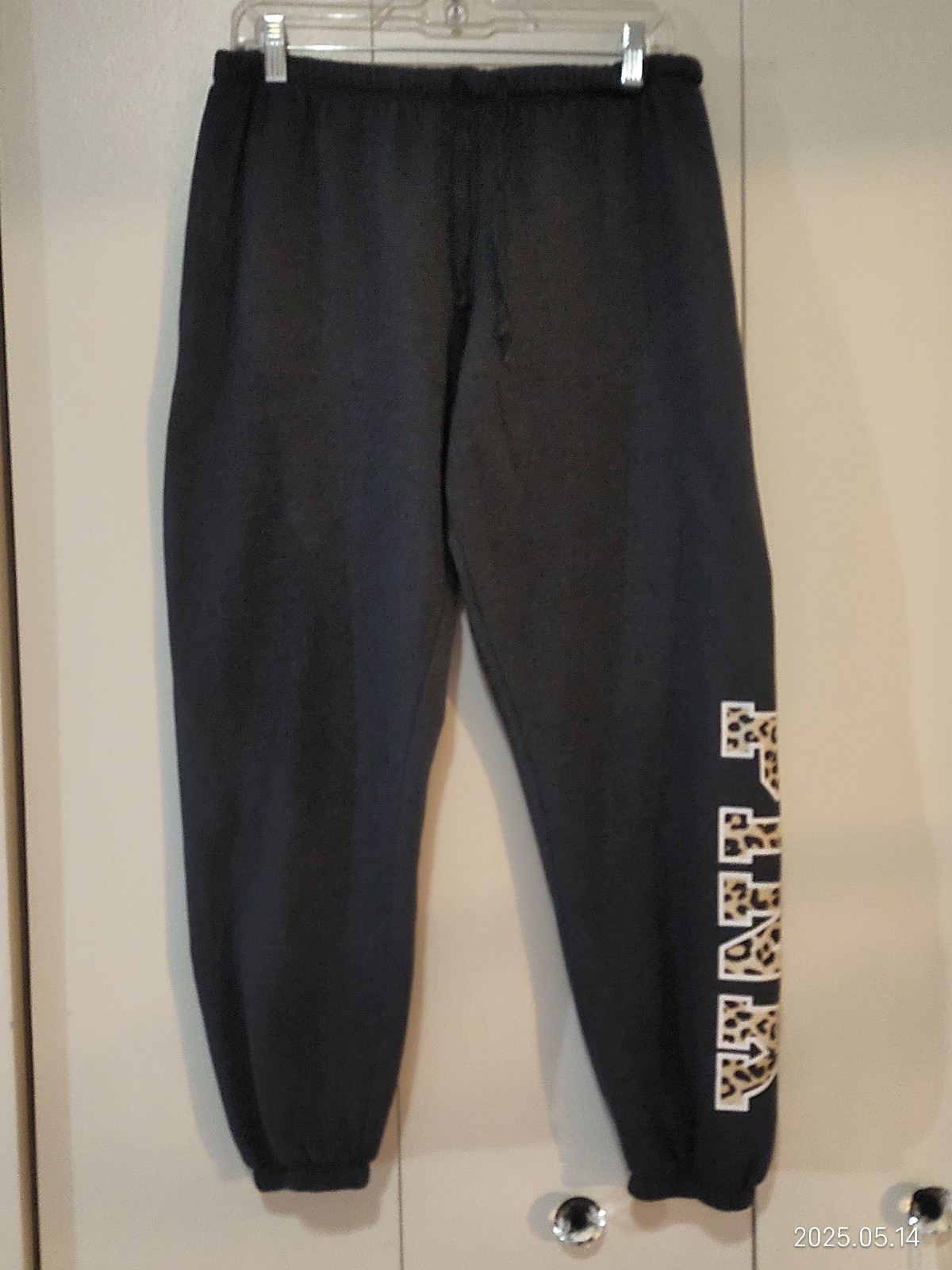 Vs Pink Rare 2019 Cheetah Print Logo Oversized Sweatpants/Joggers