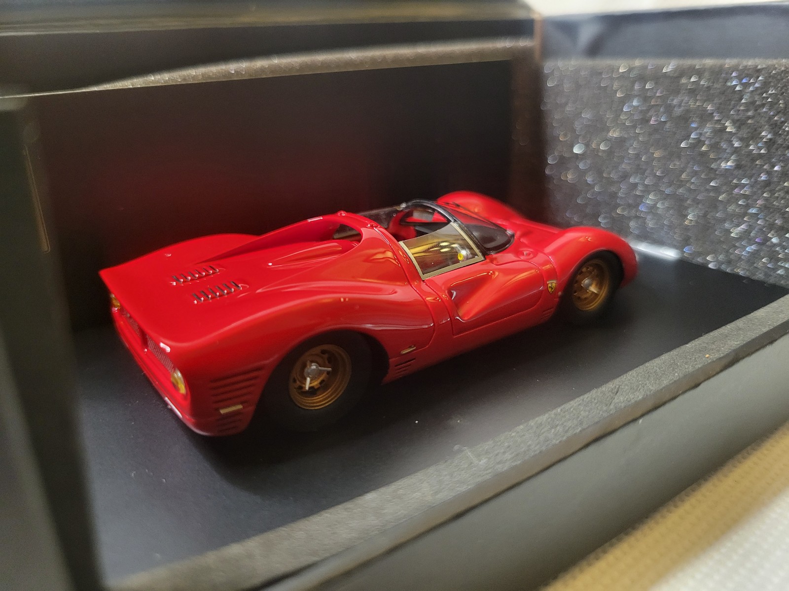 REDLINE RL157 Scale 1/43 | FERRARI 330 P3 4.0L V12 TEAM