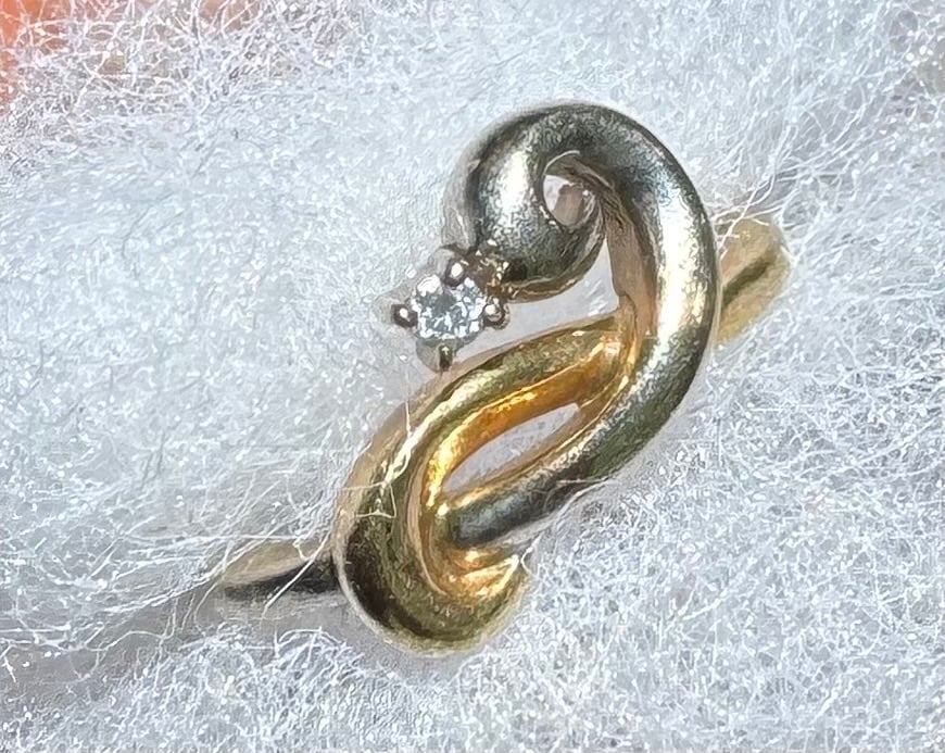 Solid 10K Yellow White Gold 2mm Round Natural Diamond Swirl Bypass Ring Size 6.5