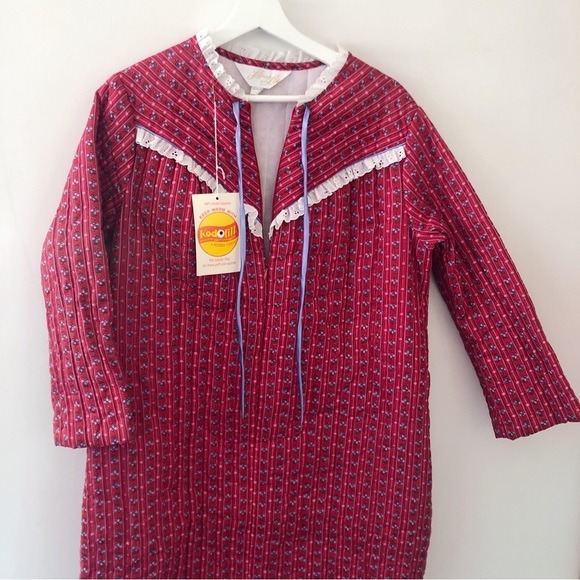 Vintage quilted red nightgown cover robe size medium
