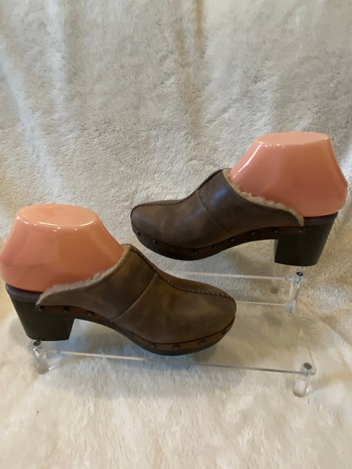 UGG Australia Kassi Genuine Shearling Suede Platform Clogs Mules Brown Sz 6 EUC