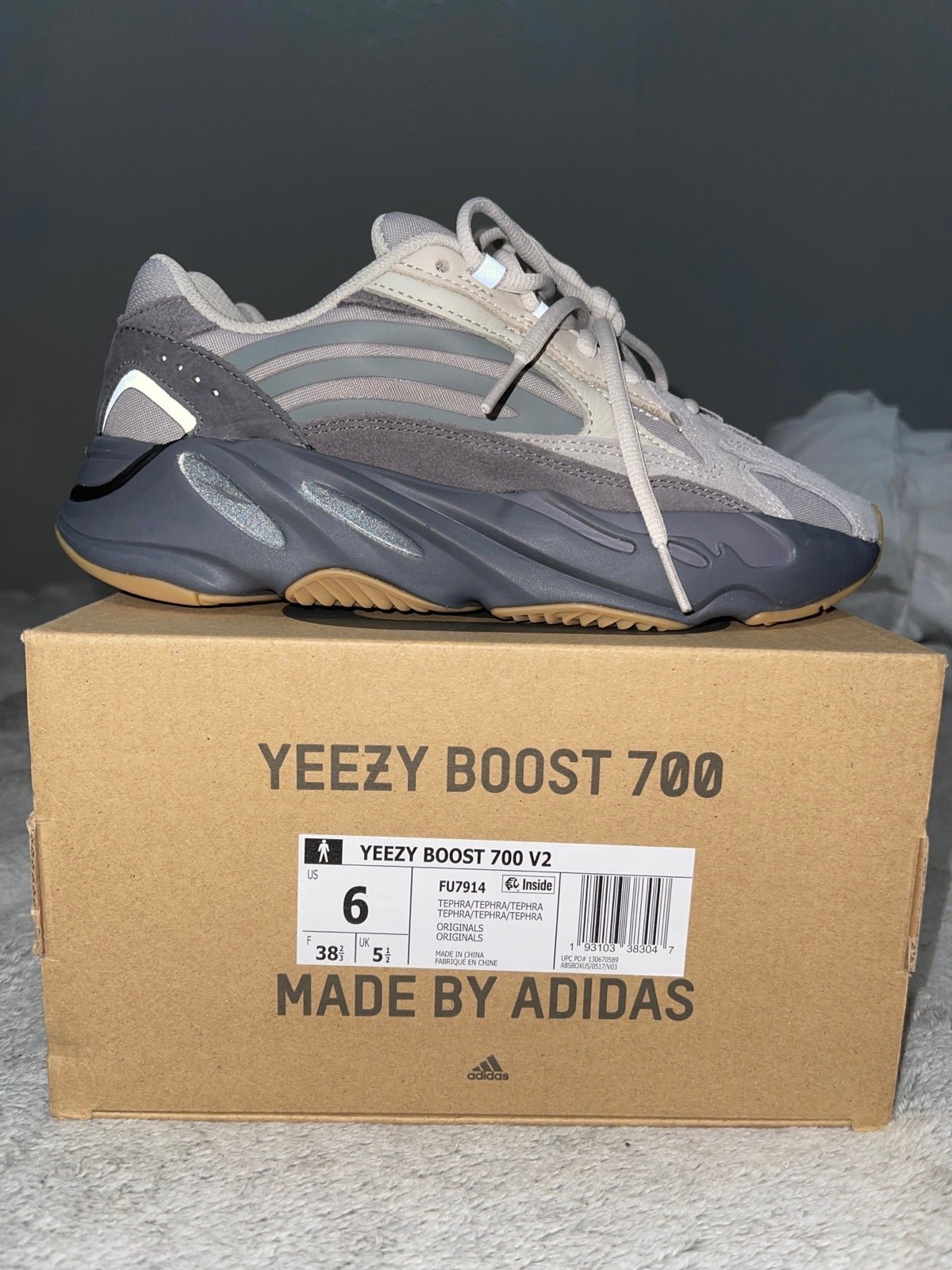 Yeezy Adidas Boost 700 V2 Tephra