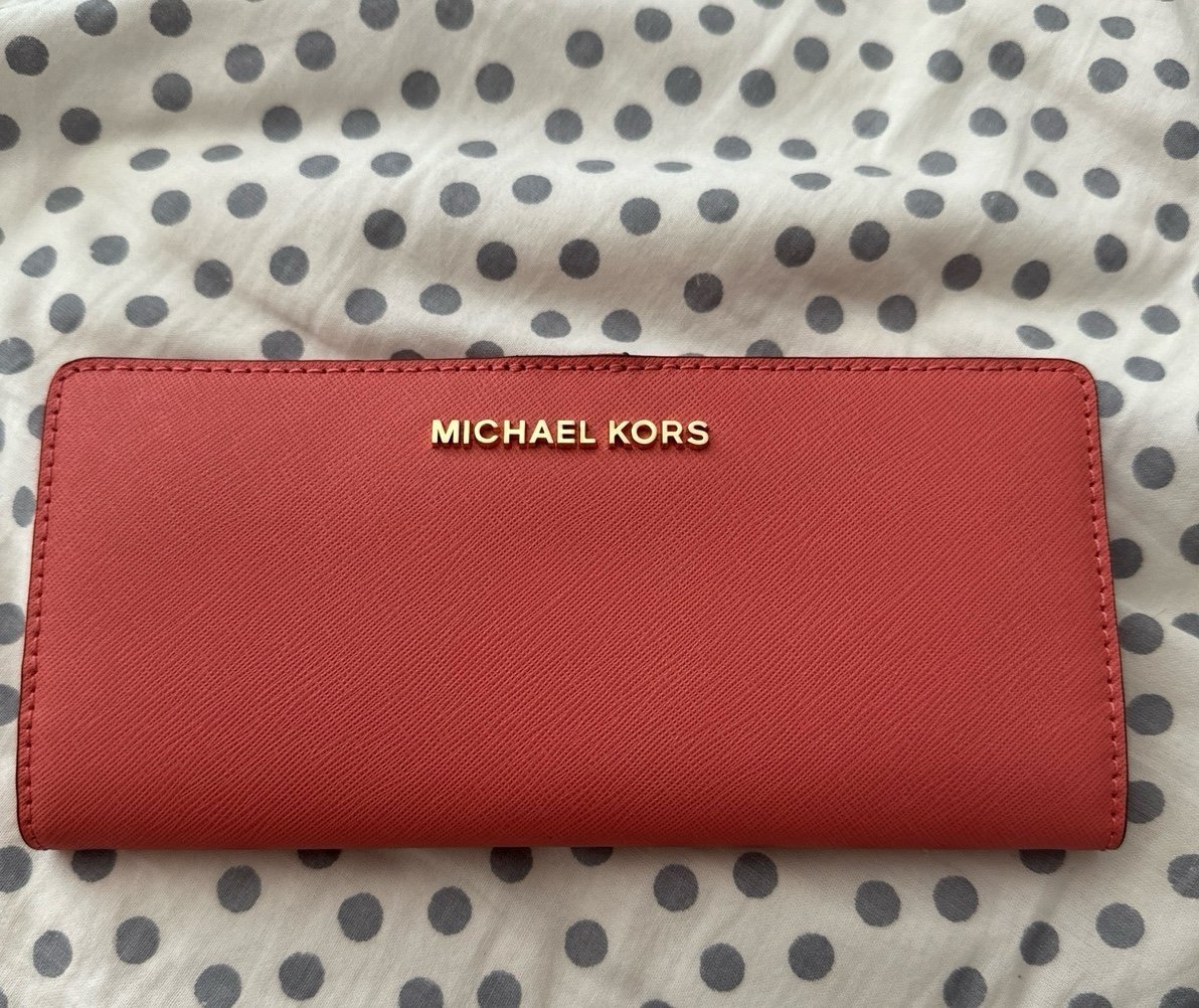 NWT Michael kors bifold Wallet