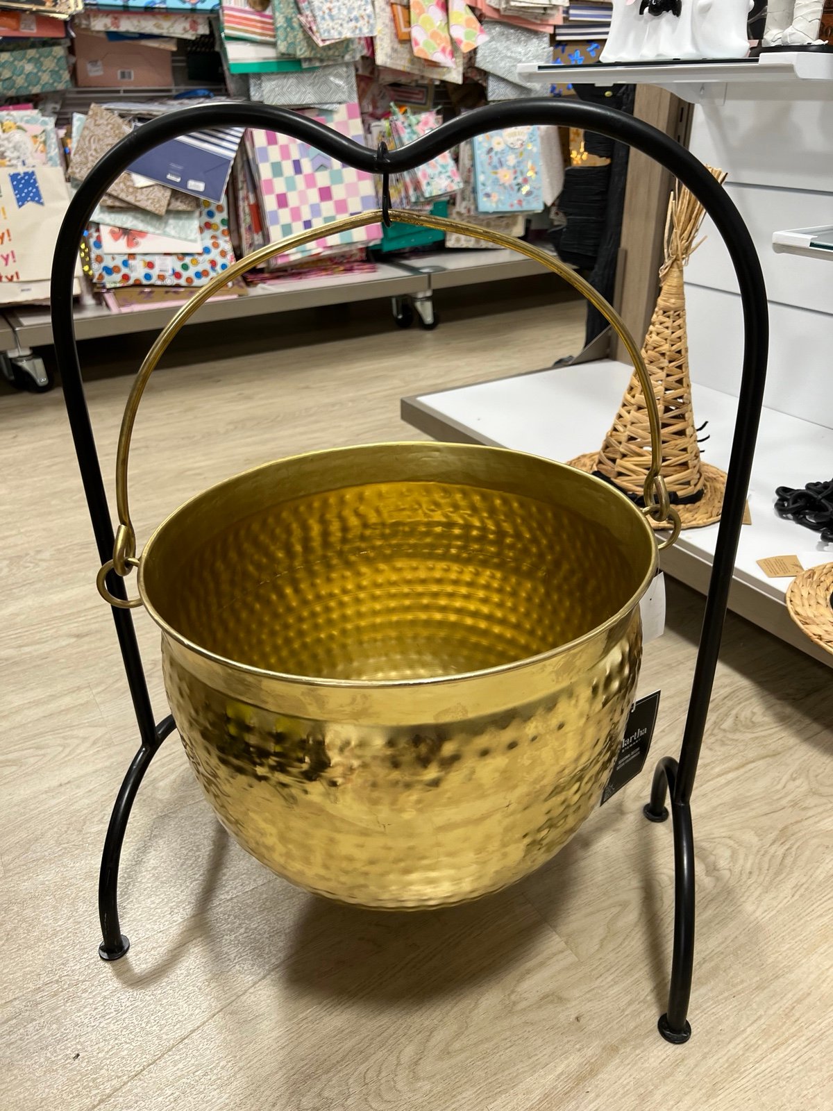 Xl large gold pot cauldron !