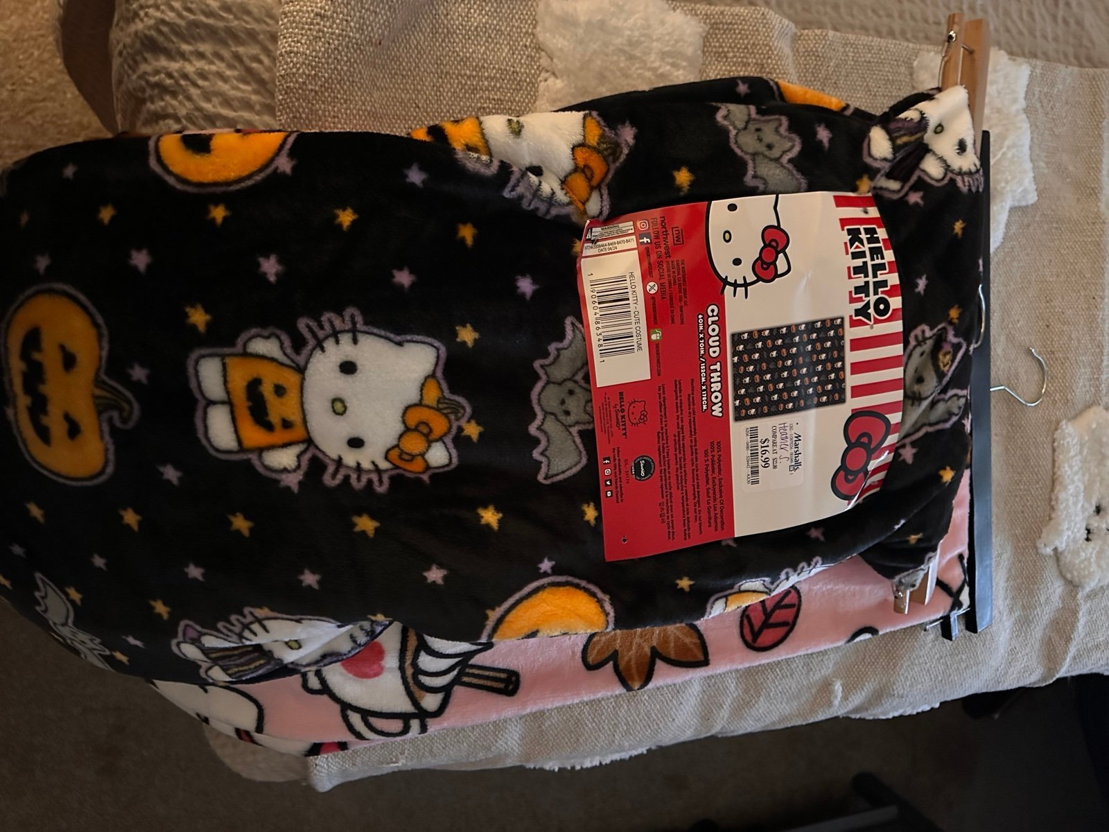 Hello Kitty Halloween blanket