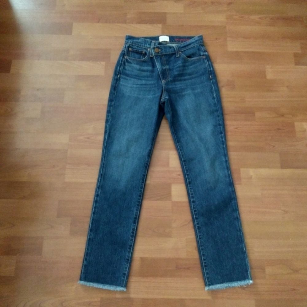 ALICE + OLIVIA AMAZING ASYMMETRICAL JEAN