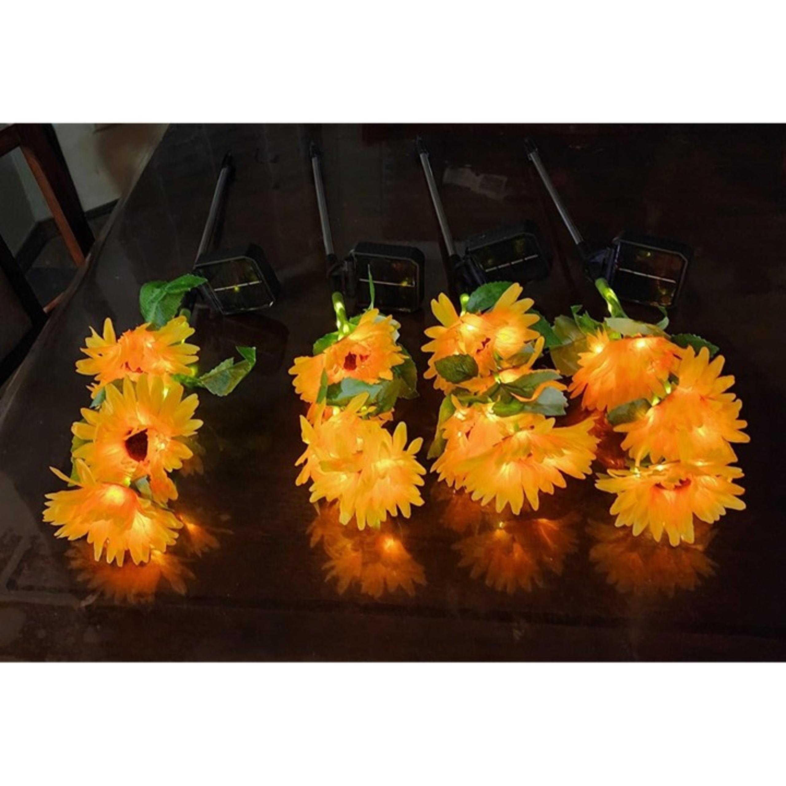 New 4 Pack Waterproof Solar Garden Lights with 16 Daisy Flowers for Patio Decor