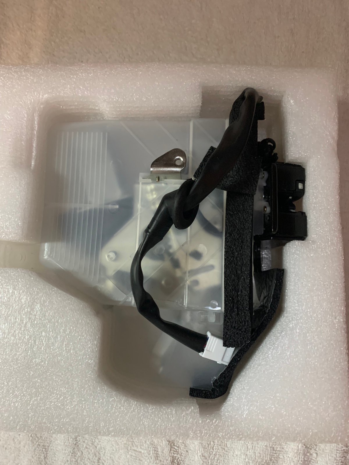 69110-35090 For Toyota 4RUNNER Tailgate Lock Latch Lift With Motor 03-09