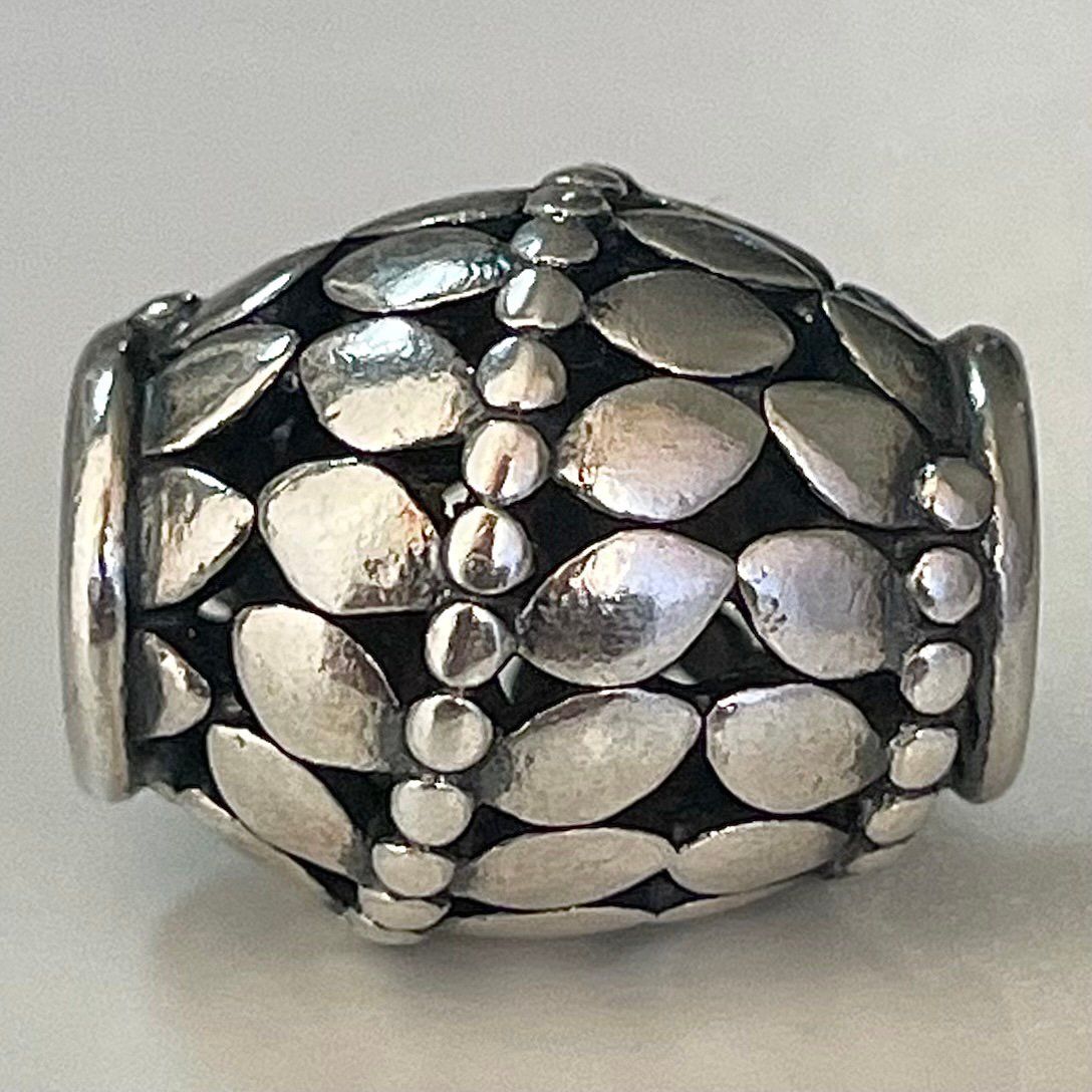 Pandora Climbing Ivy Openwork Charm
