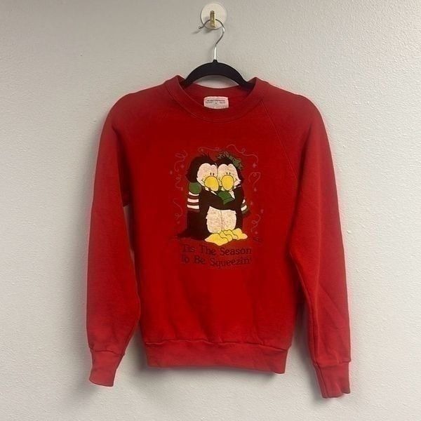 Vintage 80’s The Reiss Corporation Women’s Red Penguin Graphic Sweatshirt Medium