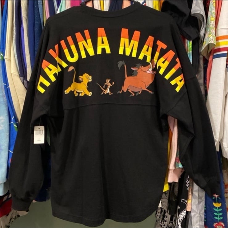 Disney parks lion king Hakuna Matata simba timon pumbaa spirit jersey XS NWT