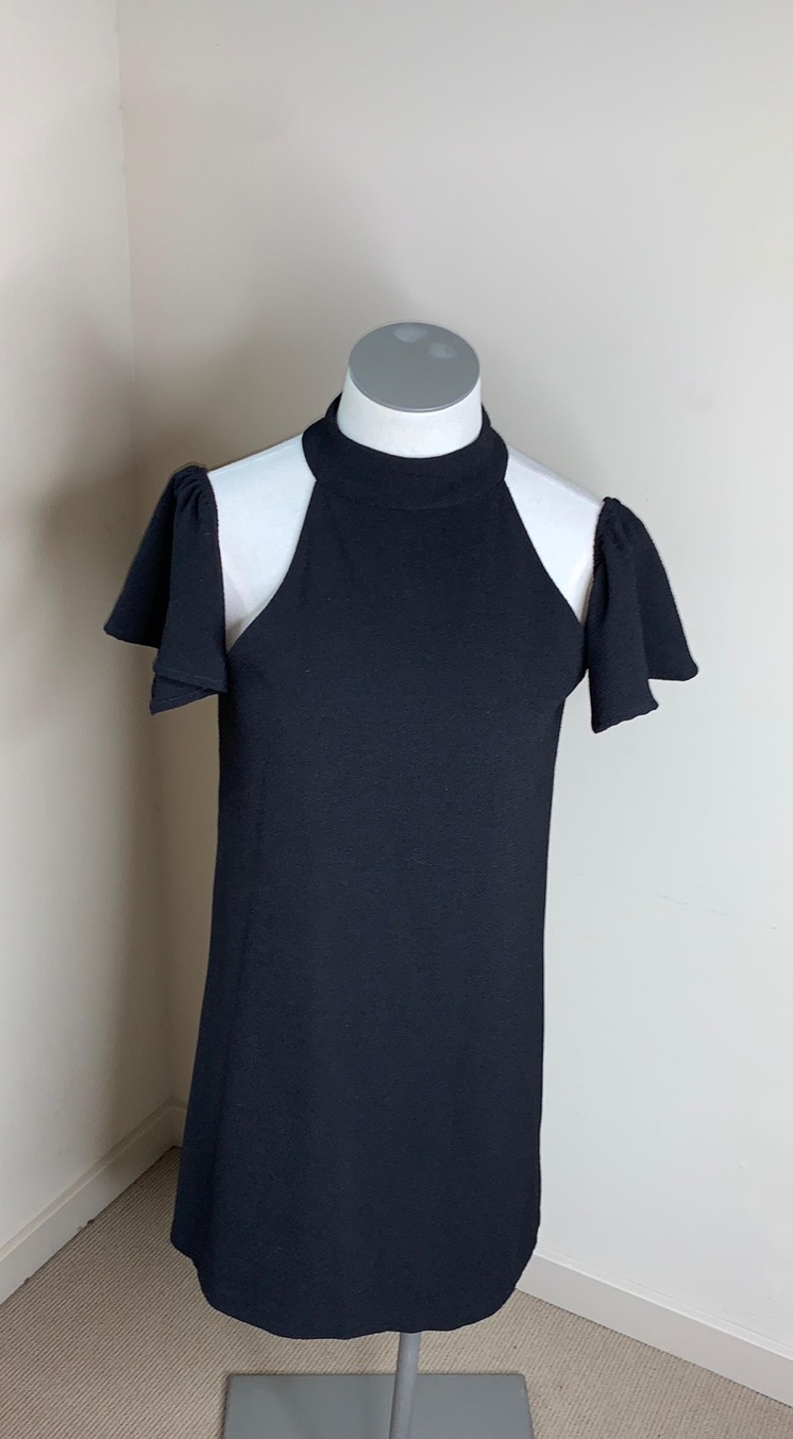 EUC Olivaceous mini cold-shoulder black dress Small
