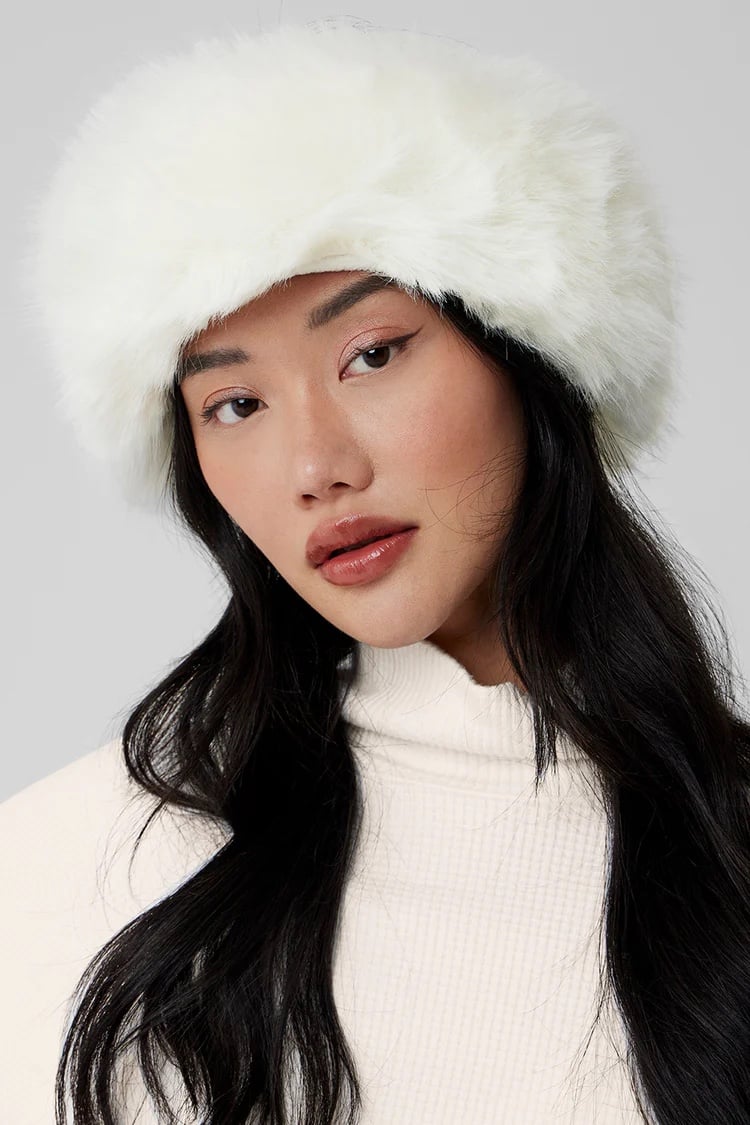 NWT Alo Yoga Ivory Faux Fur Wintersun Headband