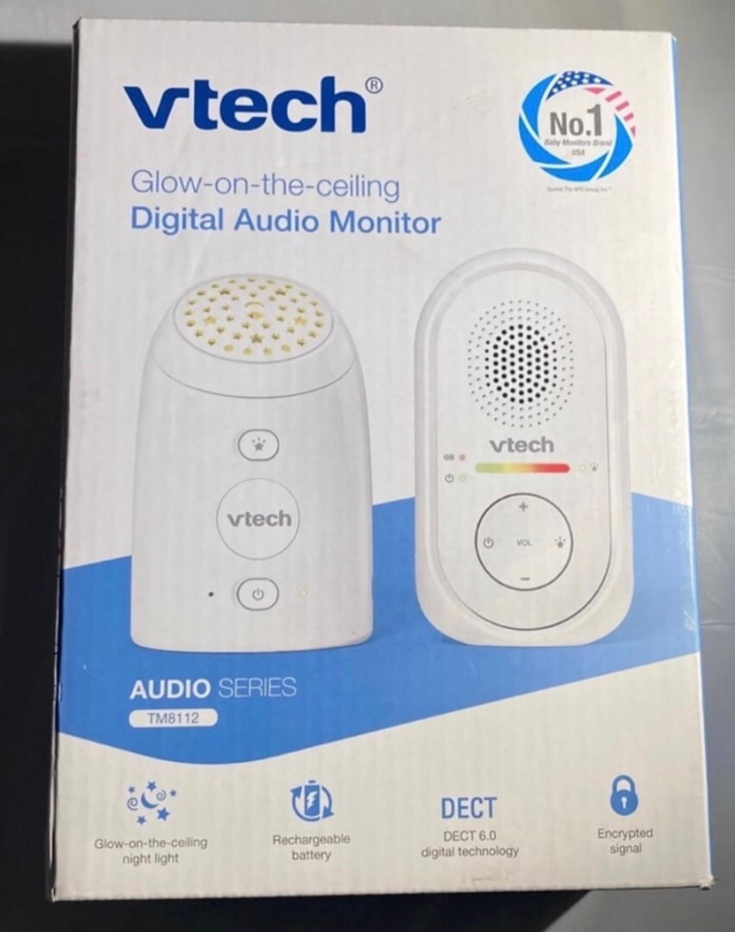 VTECH Digital Audio Baby Monitor w/ Glow-On-The-Ceiling Night Light
