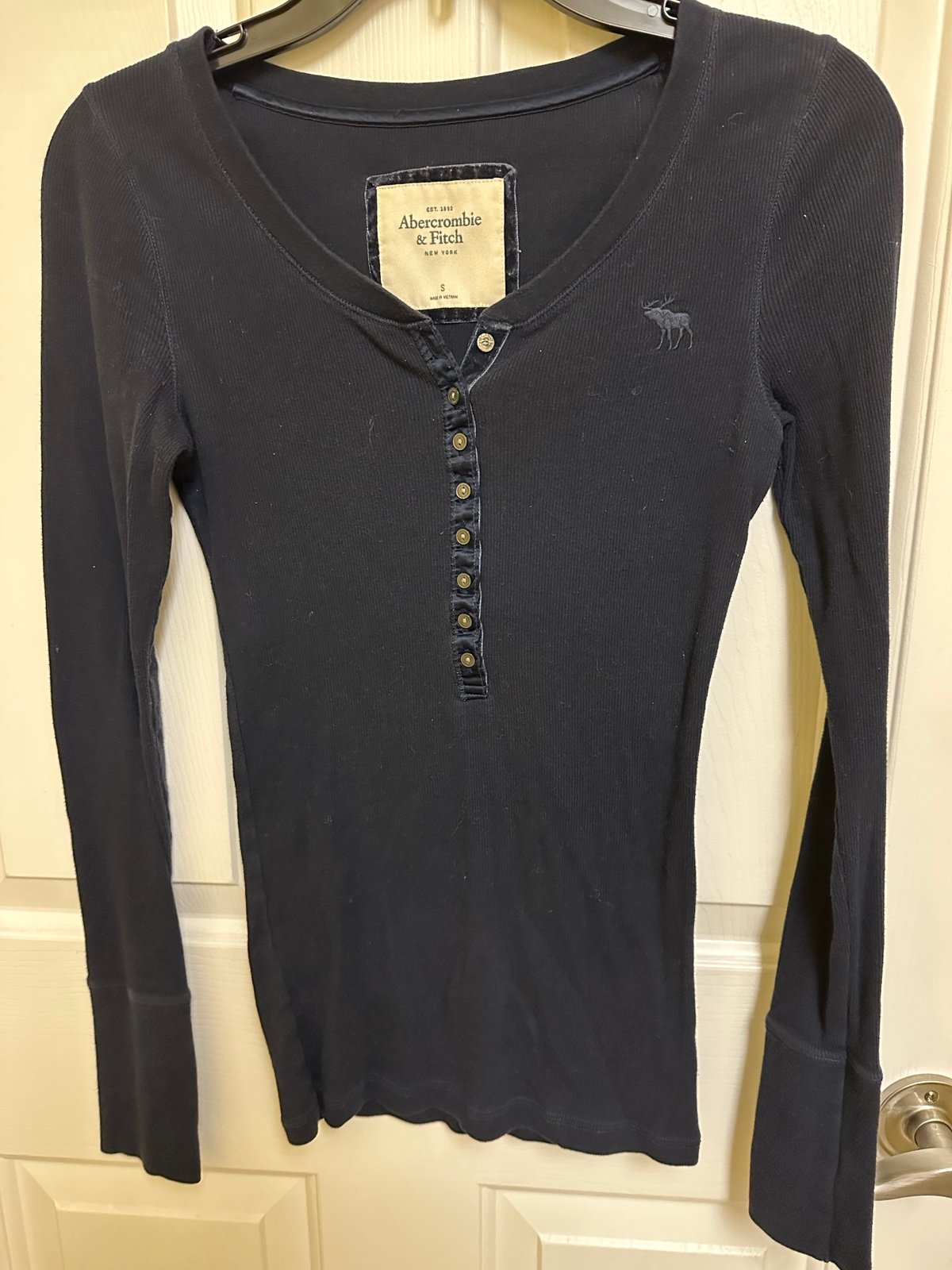 Y2K Abercrombie and Fitch Navy Long Sleeve Henley