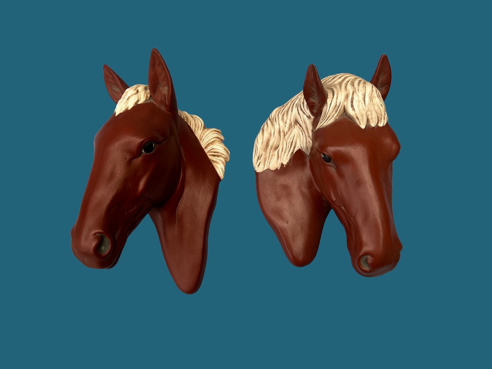 Pair Of Rare 3D Horse Head Wall Hanging Plaques Chalkware Cramer 149A