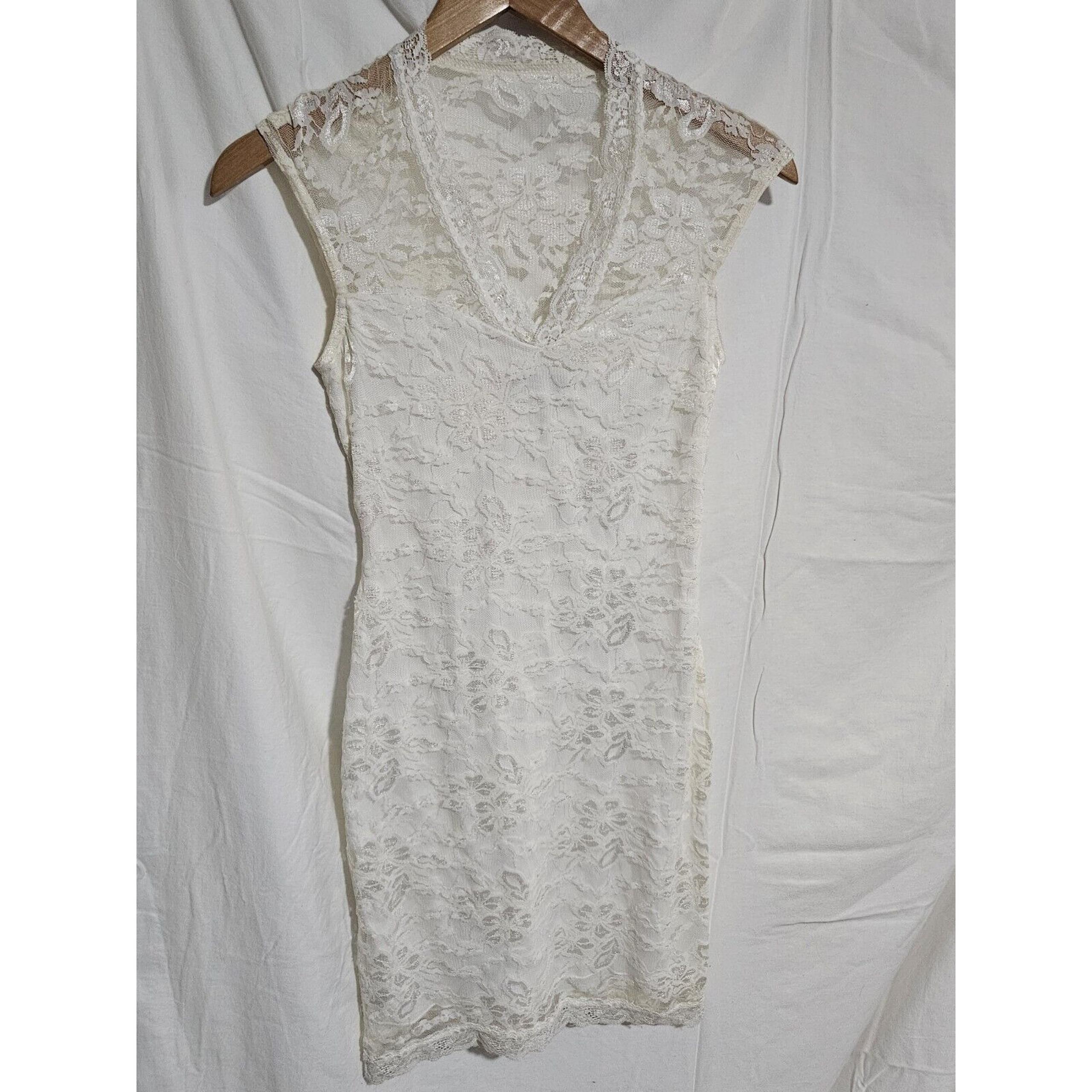 B. Smart Lace Dress White