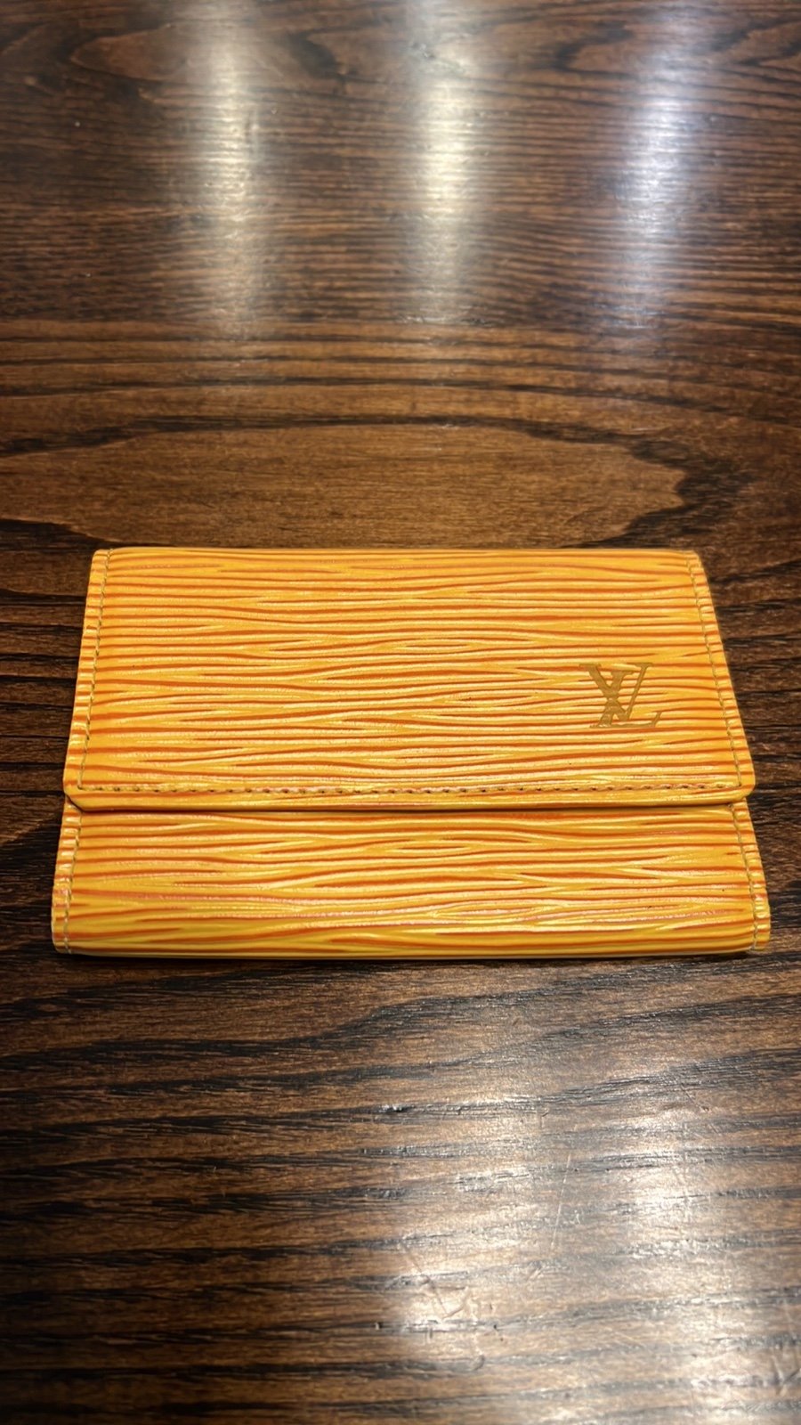 Louis Vuitton 1996 Epi Leather 6 Key Holder Wallet