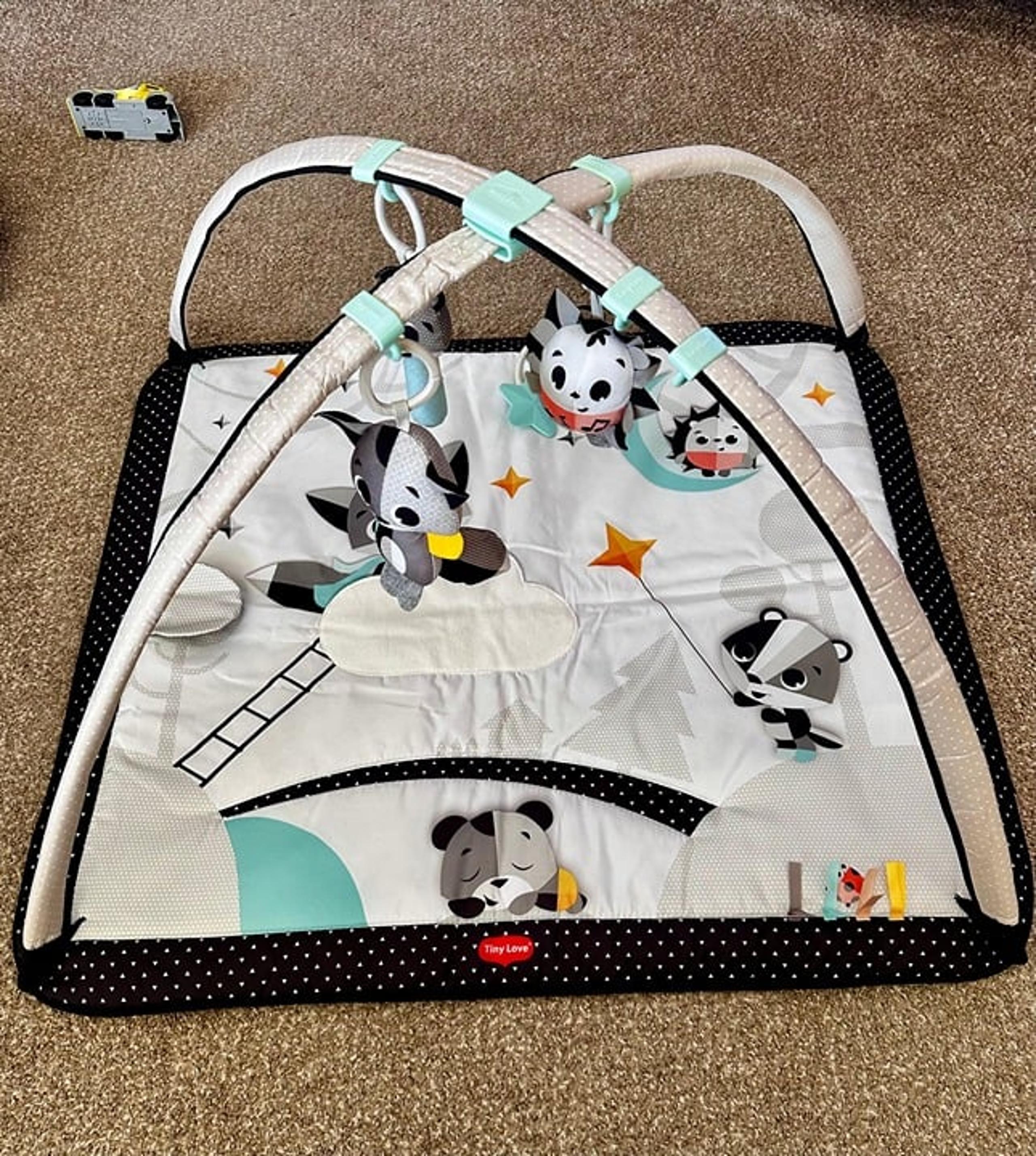 TINY LOVE Magical Tales Black And White Gymini Play Mat