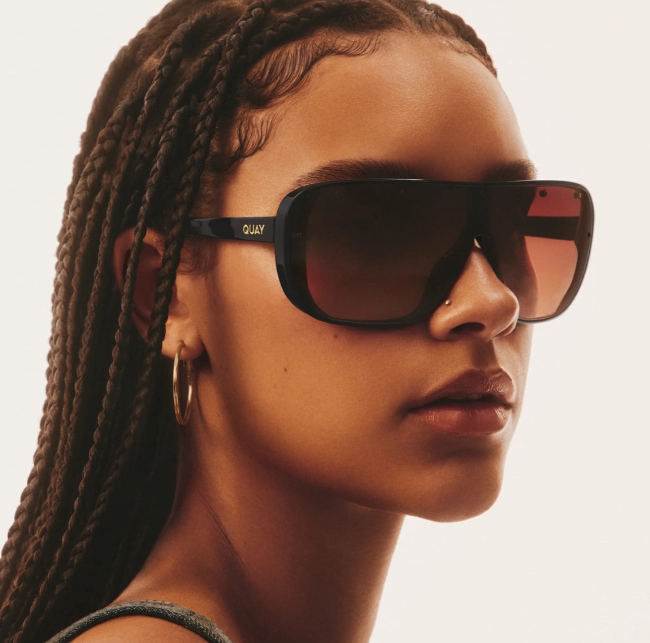 NWT Quay “CENTER STAGE” blk frame/chocolate paprika lenses Sunglasses MSRP 75