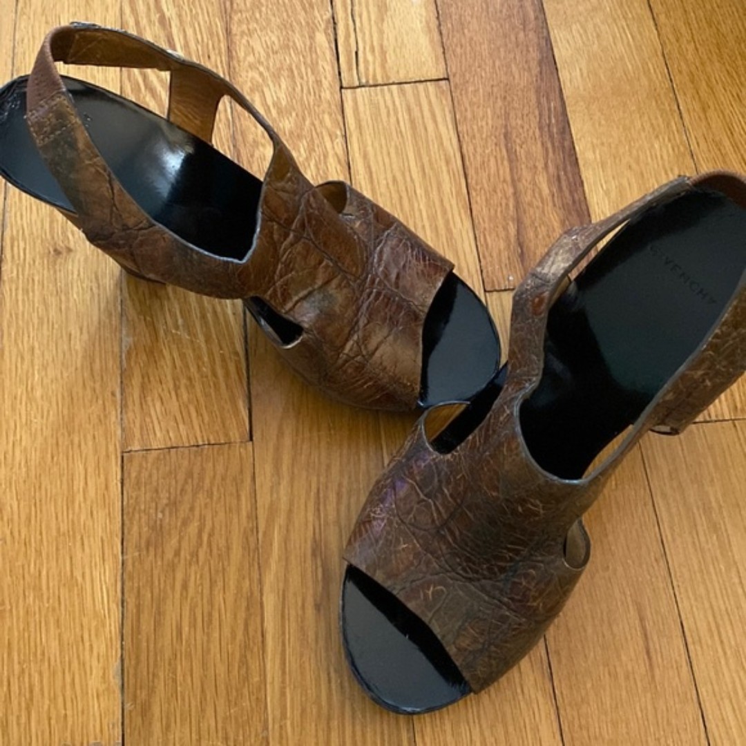 Givenchy stacked heel brown textured leather sling-backs. Size 5, runs bigger.