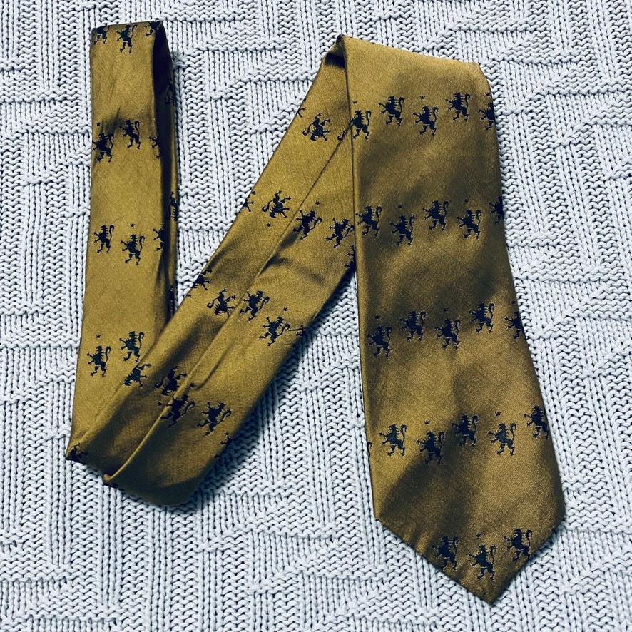 Vintage Ohrbach's silk golden lion tie