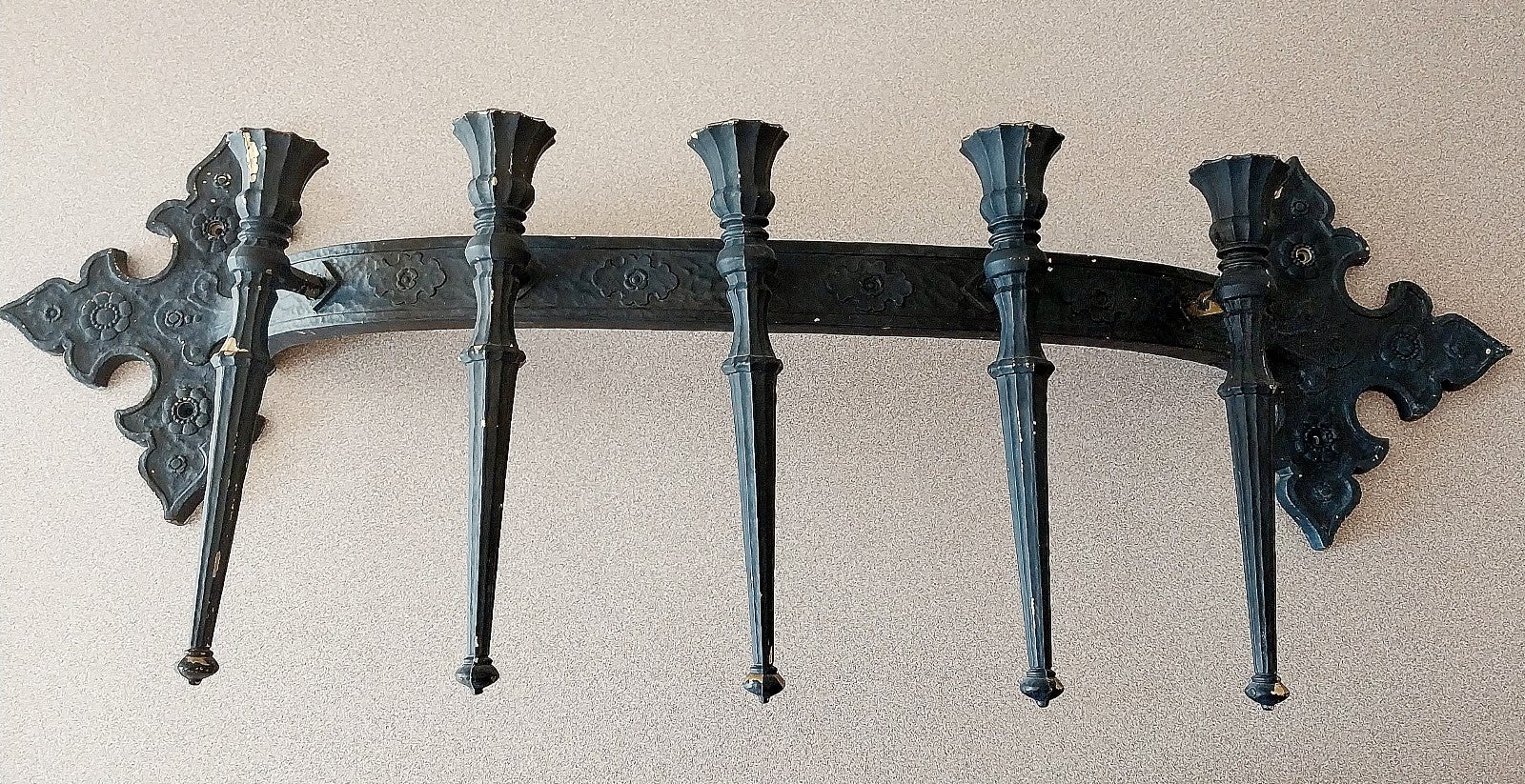 Vintage Syroco Wall Sconce