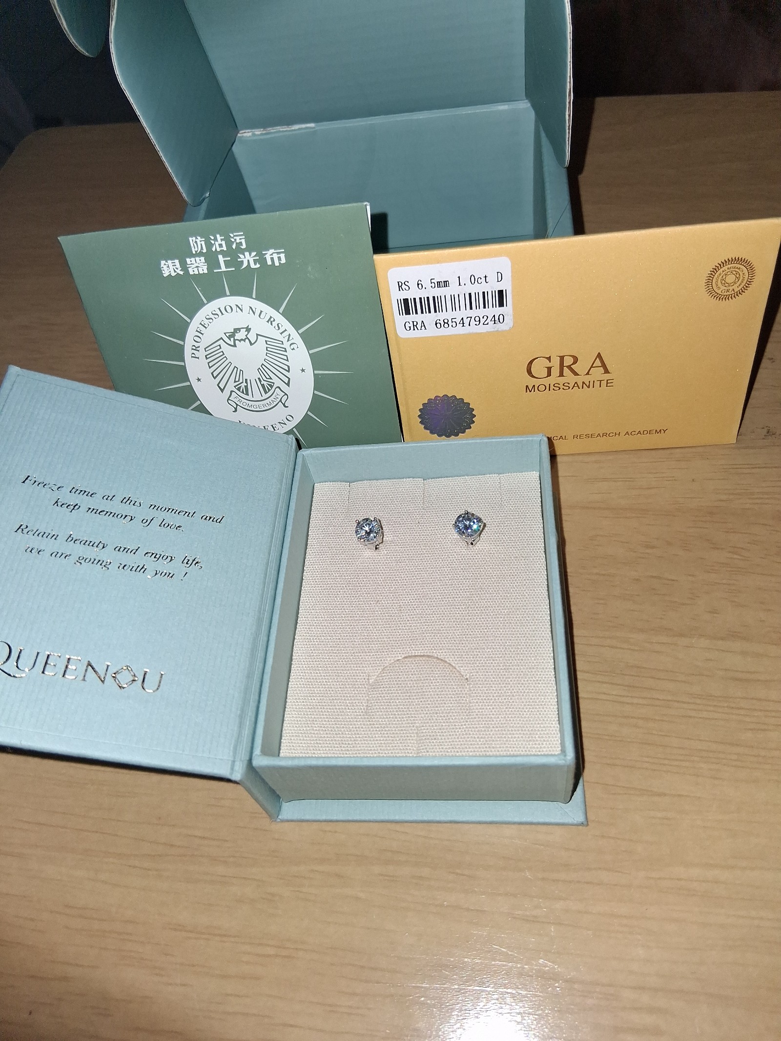 LAB created Diamond certified  1 cttw  Moissanite Stud  earings NIB