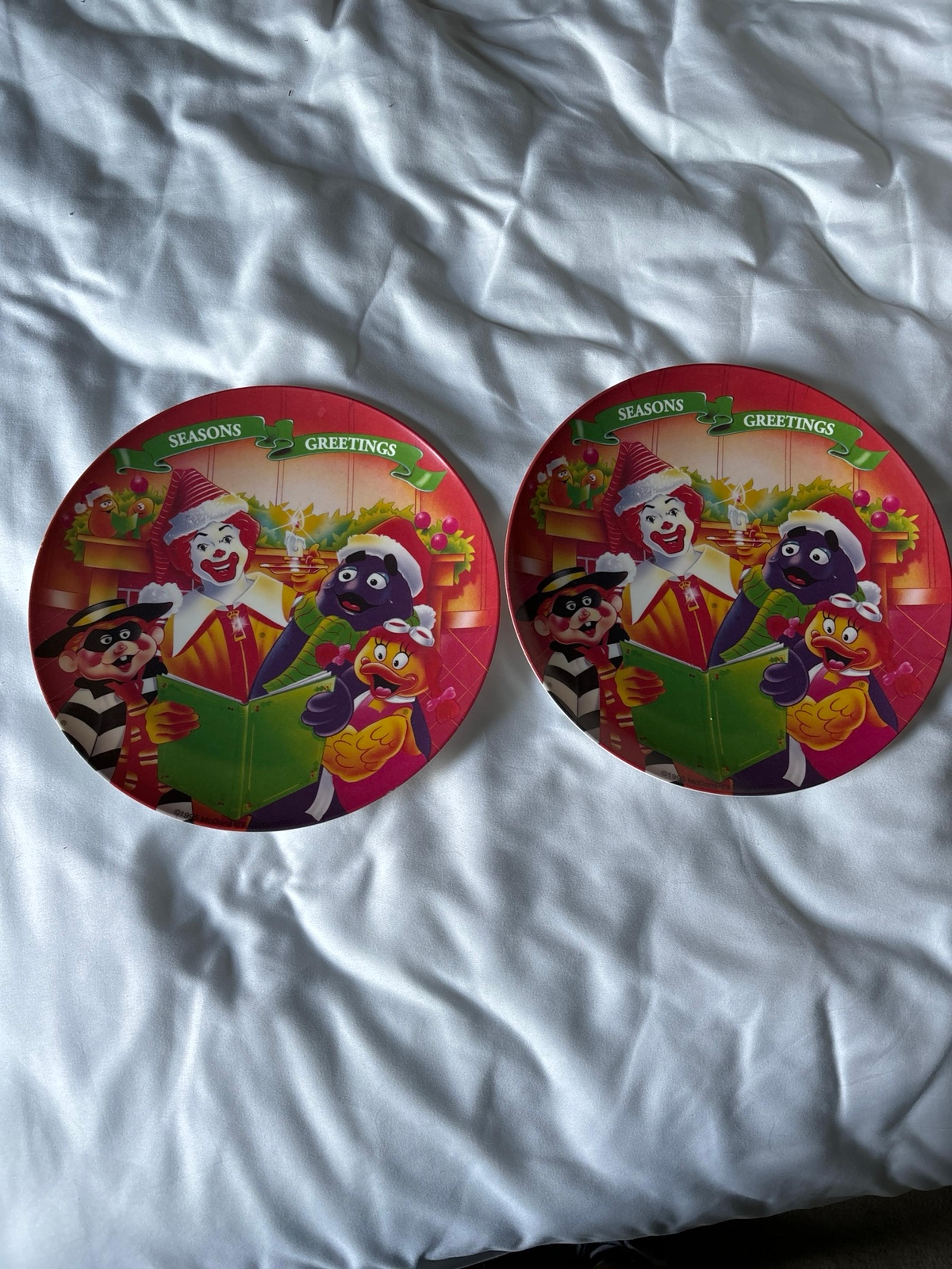 McDonalds Christmas Plates (2)