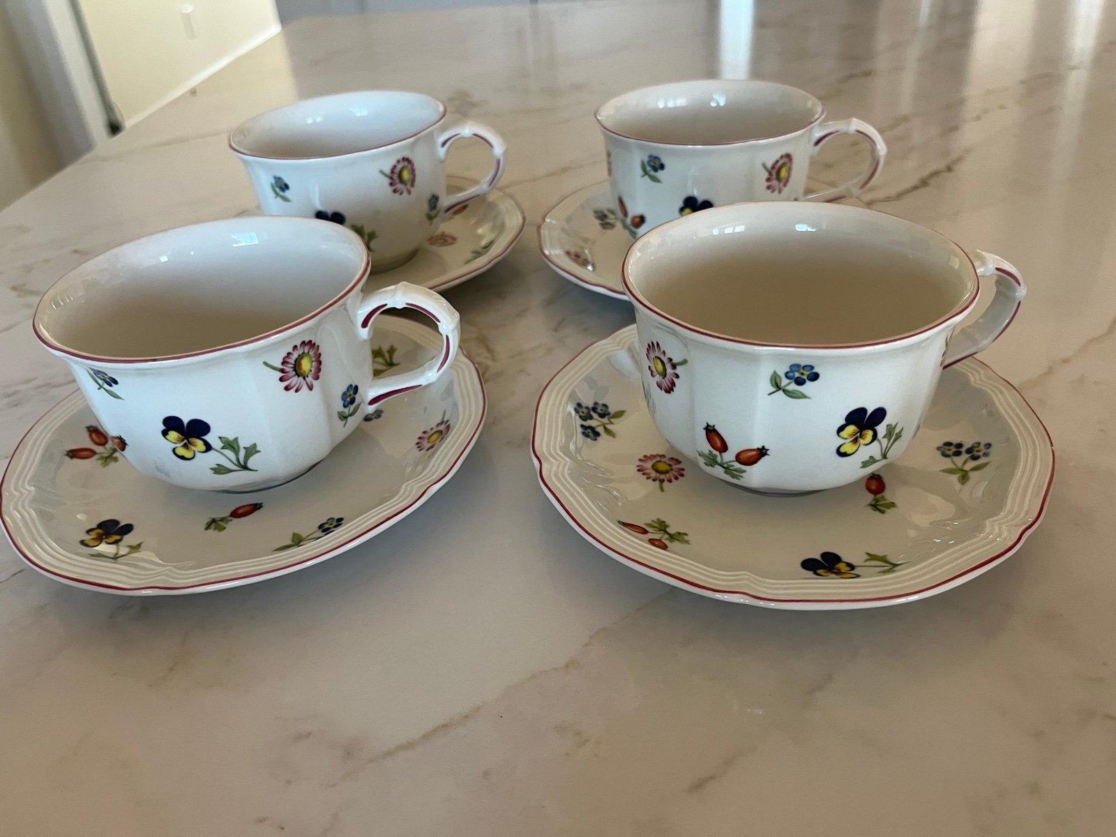 Villeroy Boch Fleur Petite Teacups and Saucers Set of 4